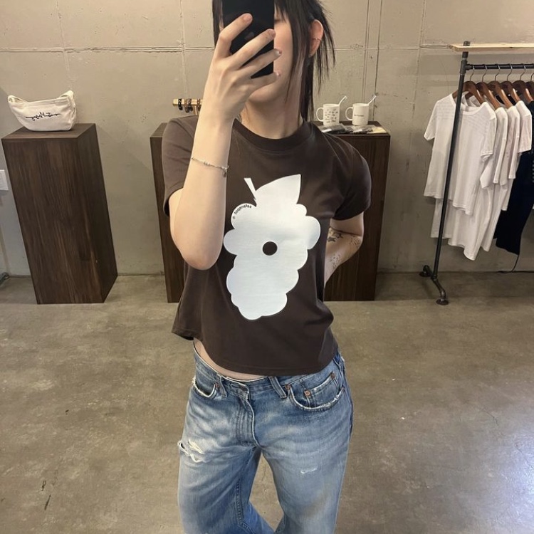 Safarispot Women 1/2 Grape Round Tee Brown 착용 스타일 - 3
