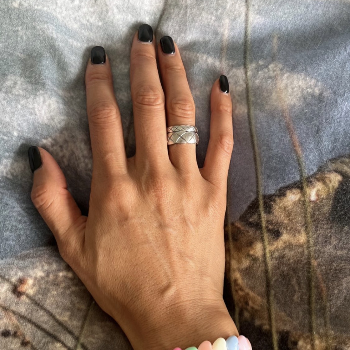 Chanel Coco Crush Ring Quilted Motif Mini & 18K White Gold, Chanel Coco Crush Ring Quilted Motif Small & 18K White Gold 착용 스타일