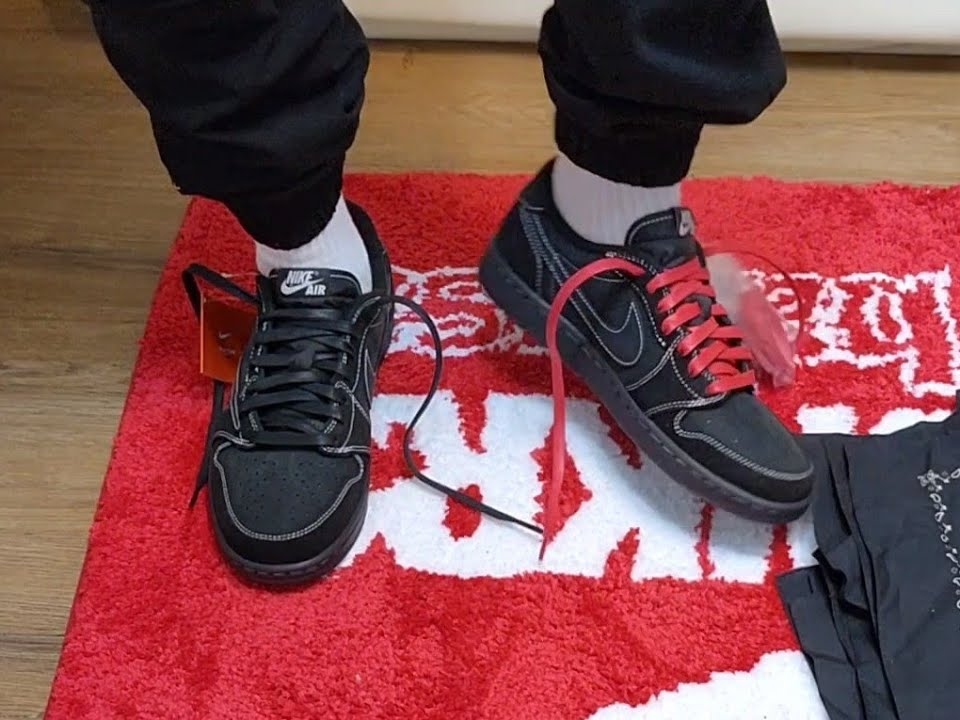 Jordan 1 x Travis Scott Retro Low OG SP Black Phantom 착용 스타일 - 2
