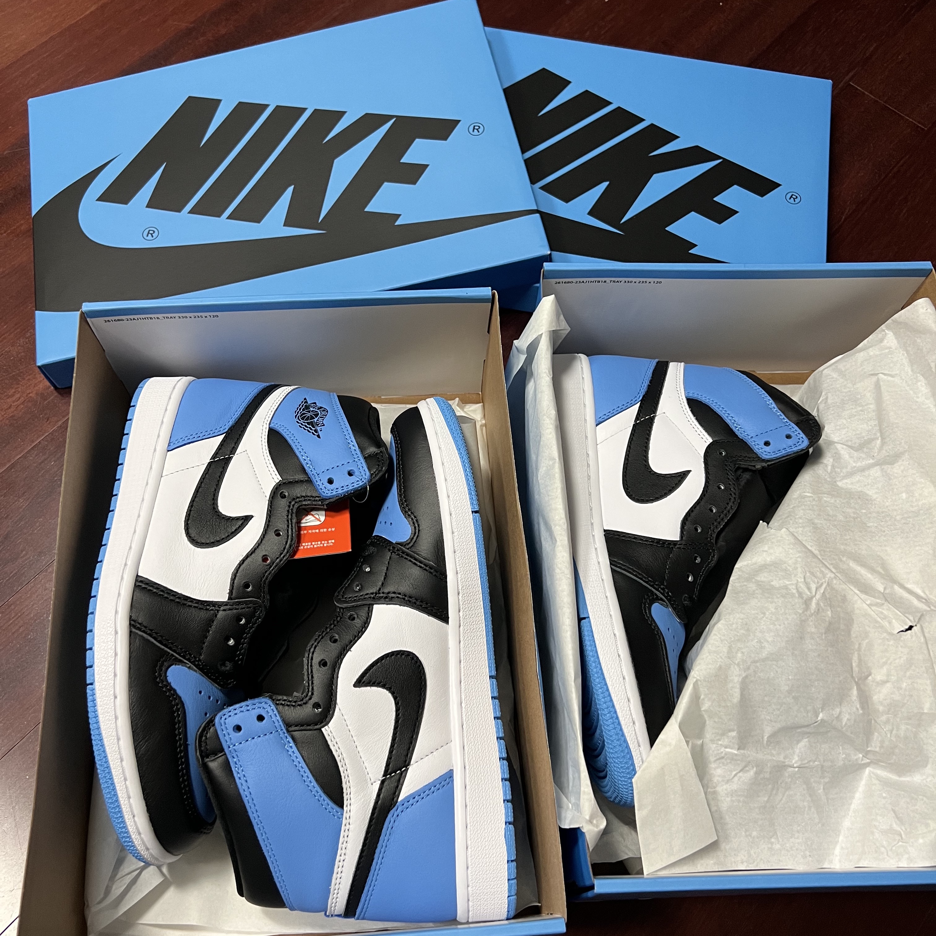 Jordan 1 Retro High OG University Blue 착용 스타일