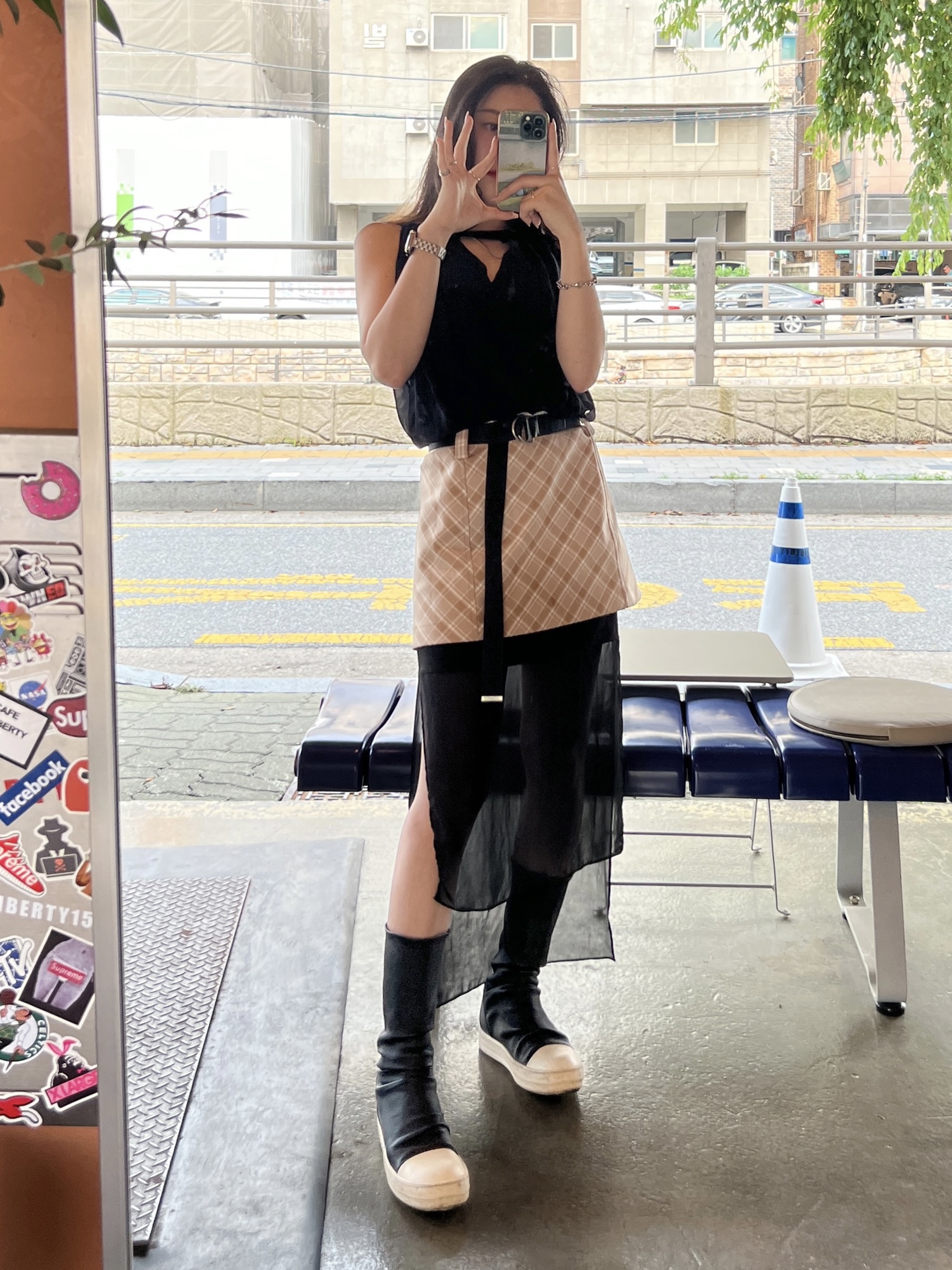 Celine Medium Double Ring Belt in Jacquard Textile and Calfskin Black, Apple Watch Nike Series 7 41mm GPS Midnight Aluminum Case with Nike Sport Band Anthracite Black (Korean Ver.) 착용 스타일 - 1