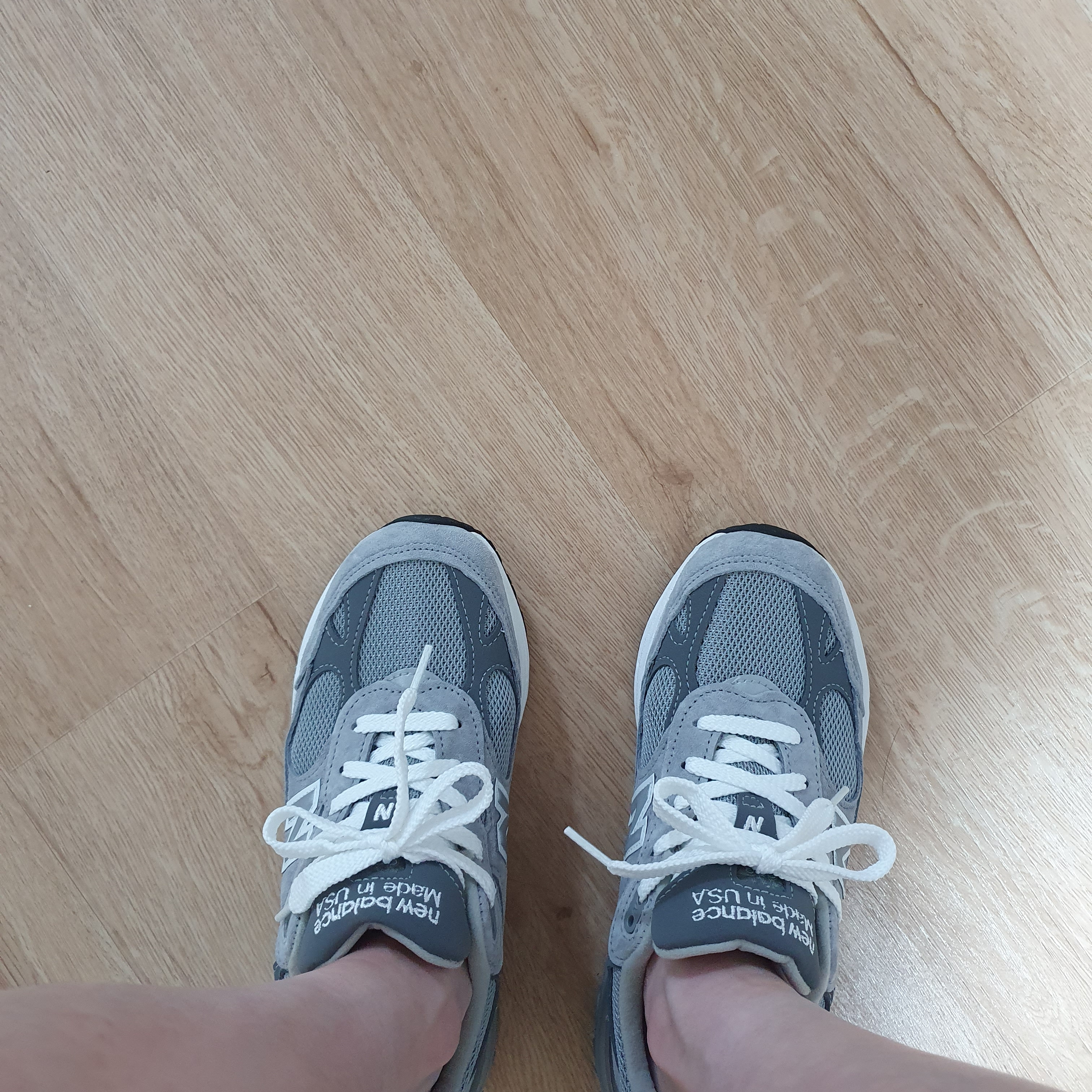 (W) New Balance 993 Made in USA Grey - B Standard 착용 스타일