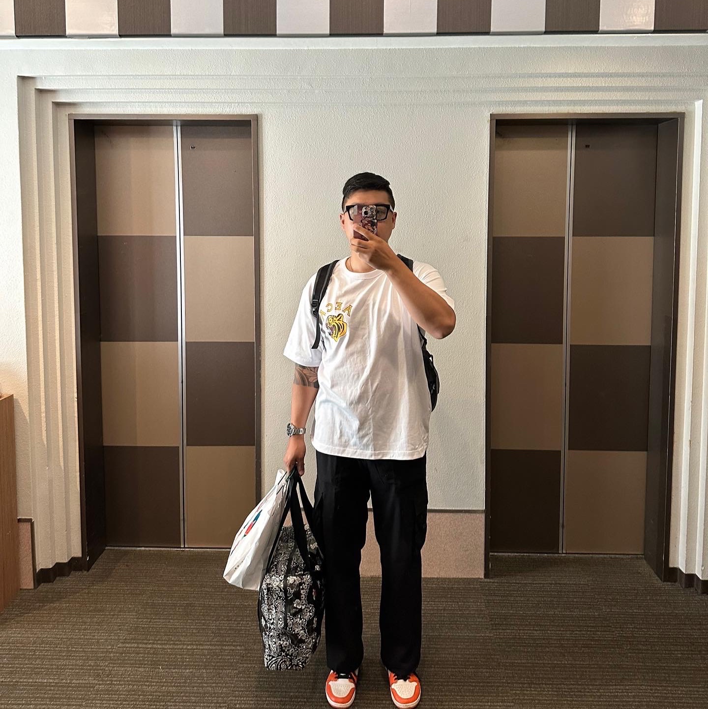 Jordan 1 Low OG Starfish, Supreme Bandana Tarp Large Duffle Bag Black - 21SS 착용 스타일