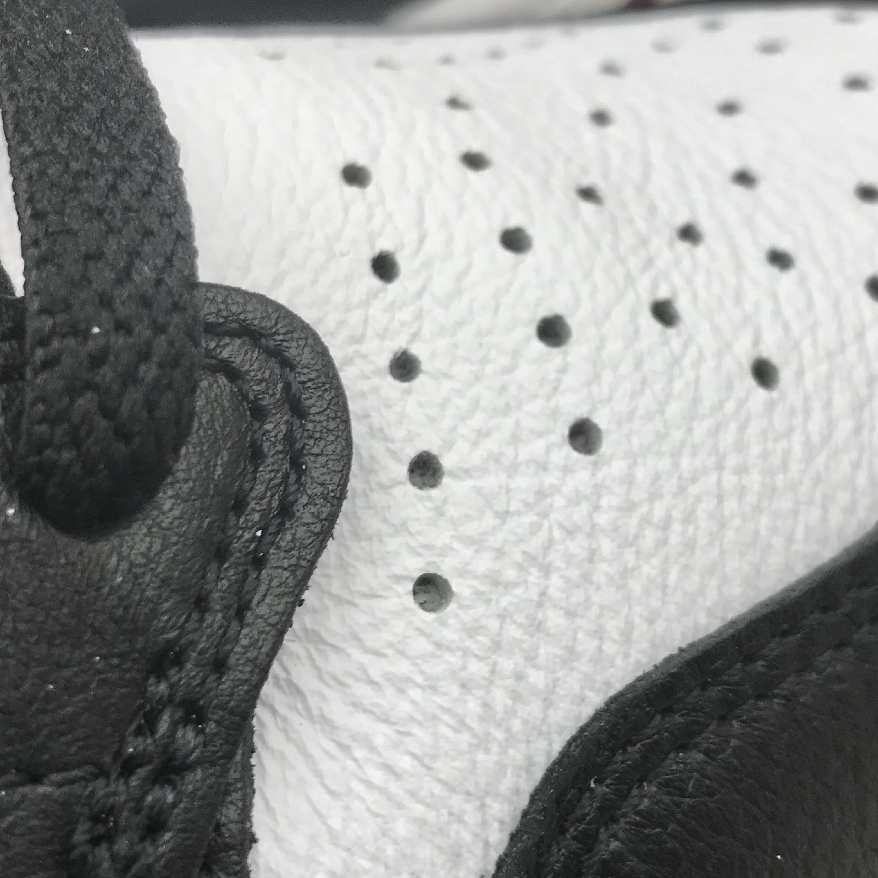 Jordan 1 Retro Low OG Black Toe 착용 스타일 - 4