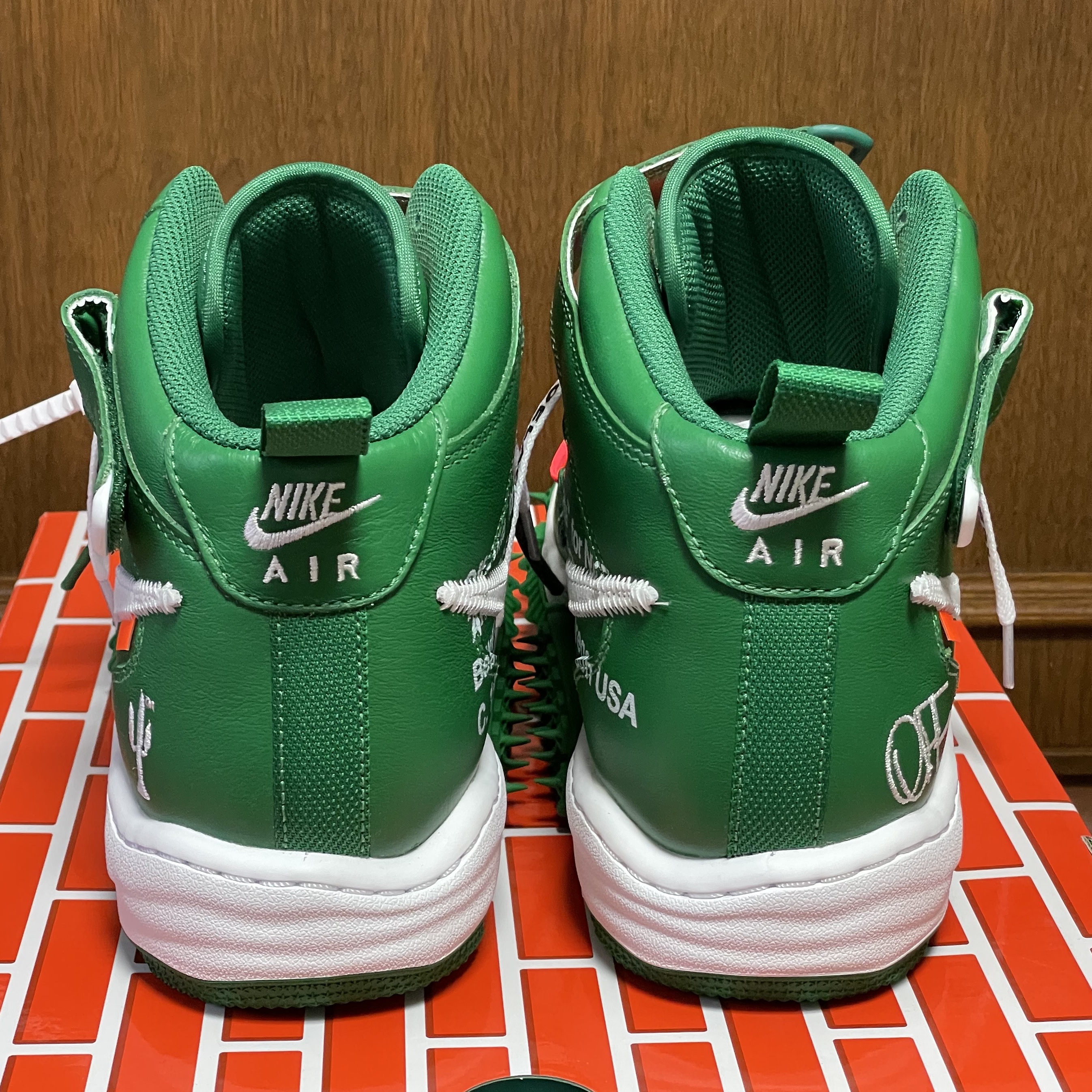 Nike x Off-White Air Force 1 Mid SP Leather Pine Green 착용 스타일 - 4