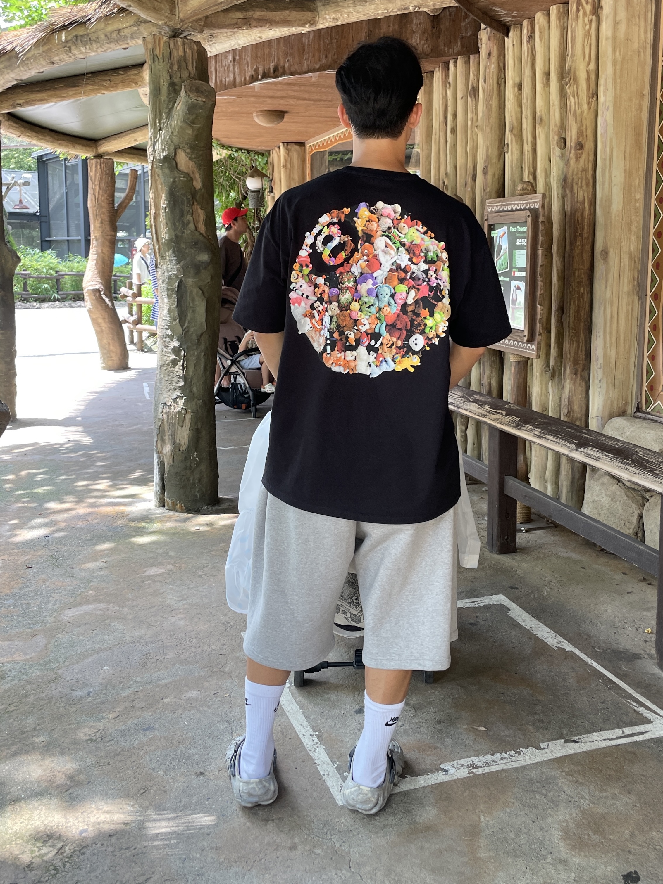 Stussy Plush T-Shirt Black 착용 스타일