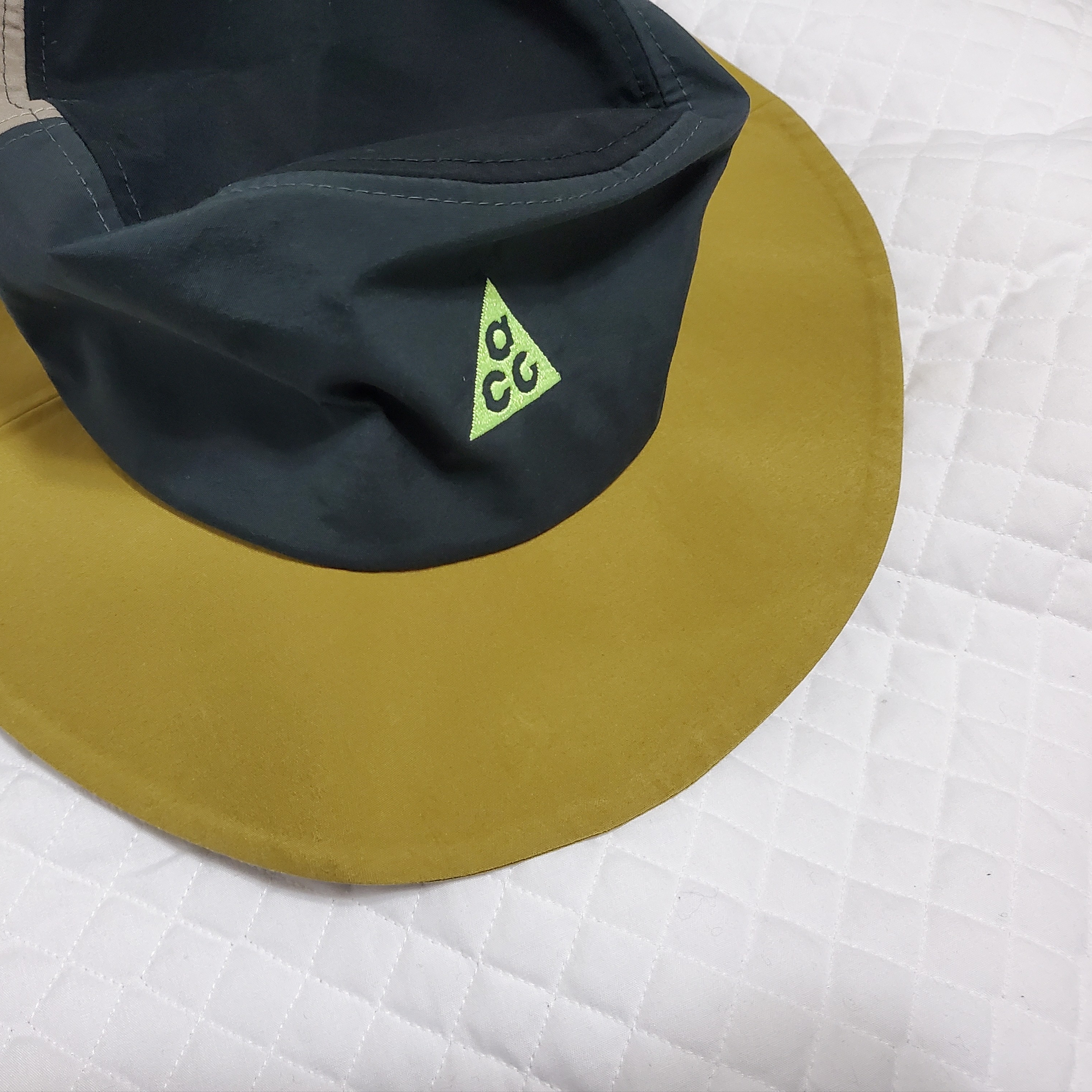 Nike NRG ACG Bucket Ghost Green 착용 스타일