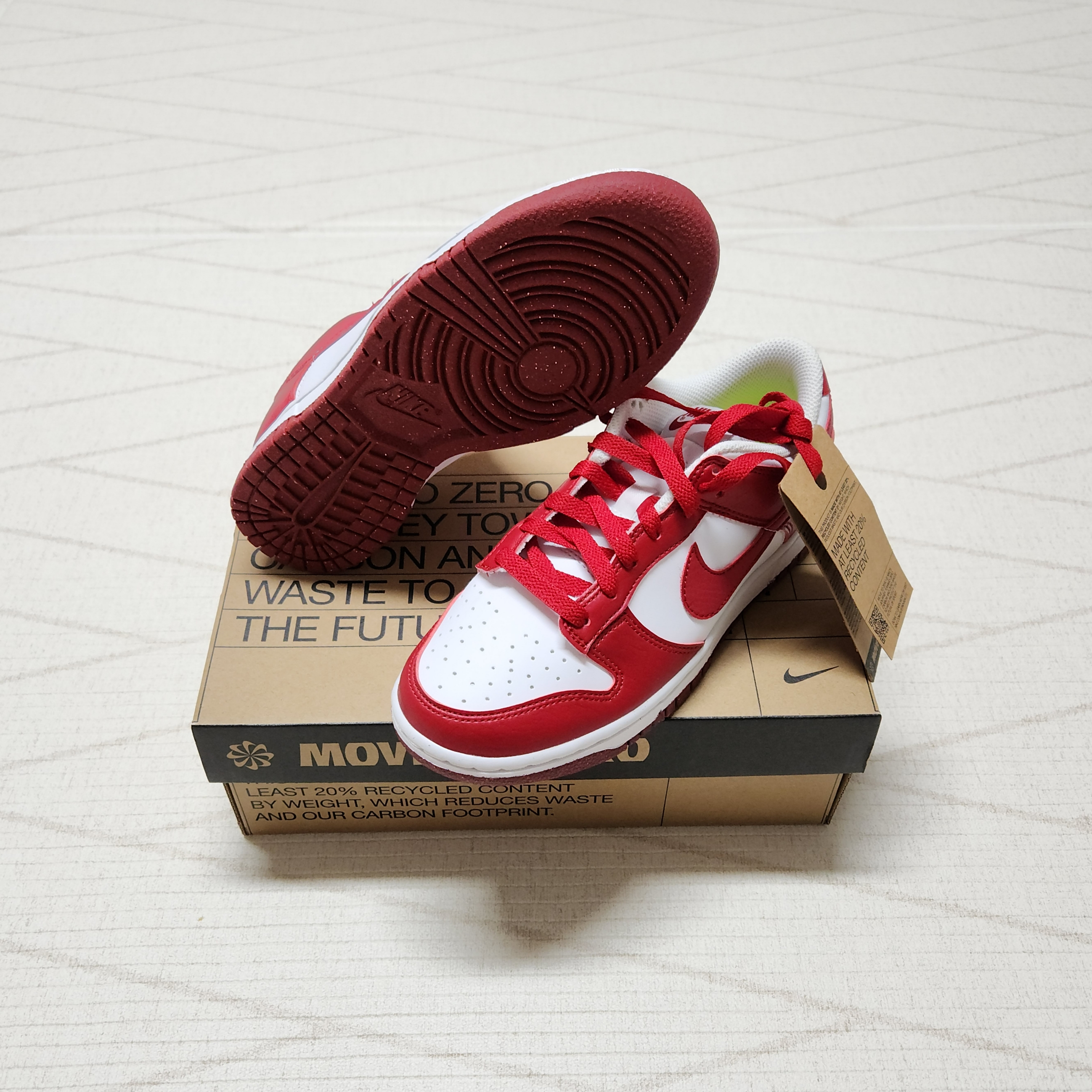 (W) Nike Dunk Low Next Nature Gym Red 착용 스타일 - 2