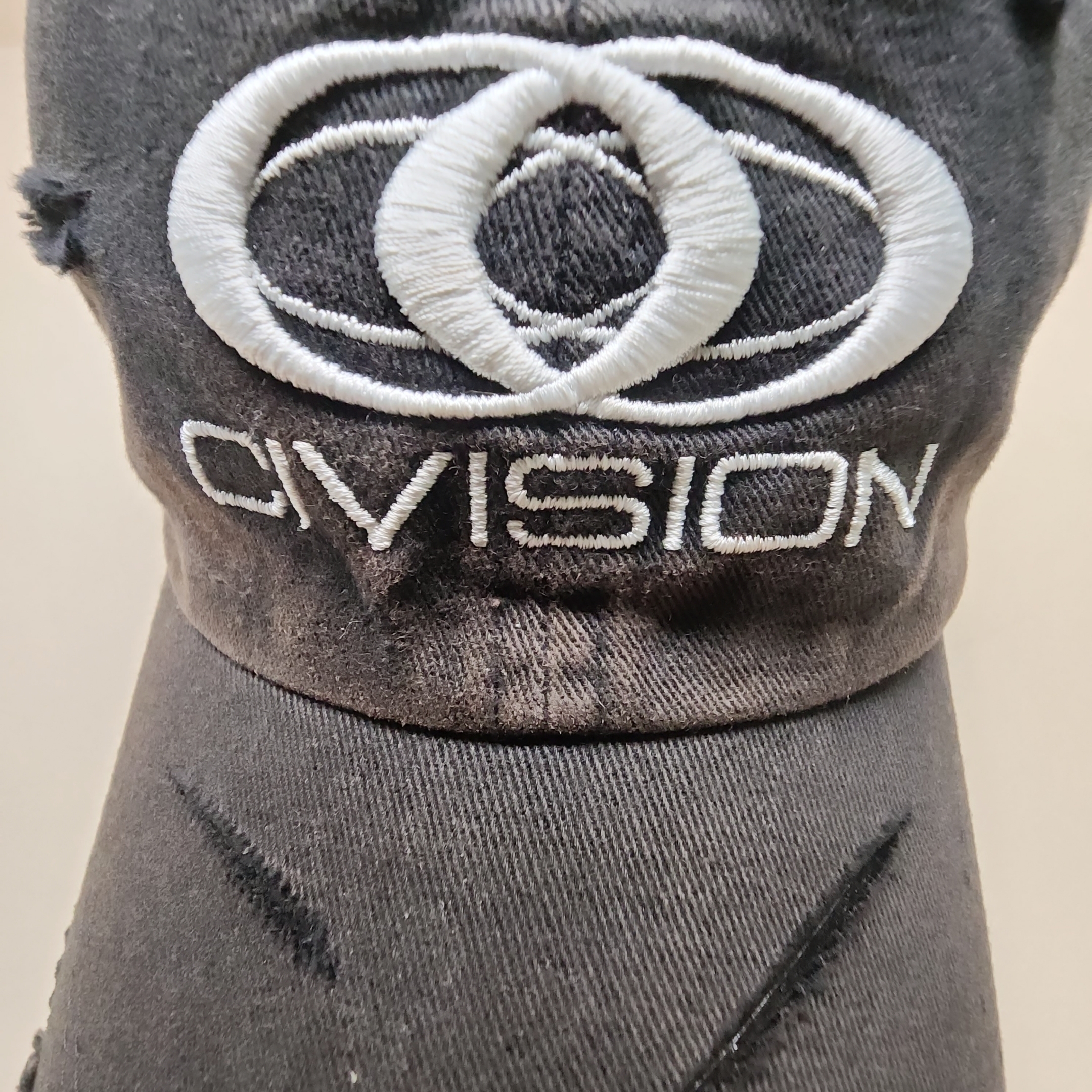 Civision by CSC Vison Destroyed Cap Washed Black 착용 스타일