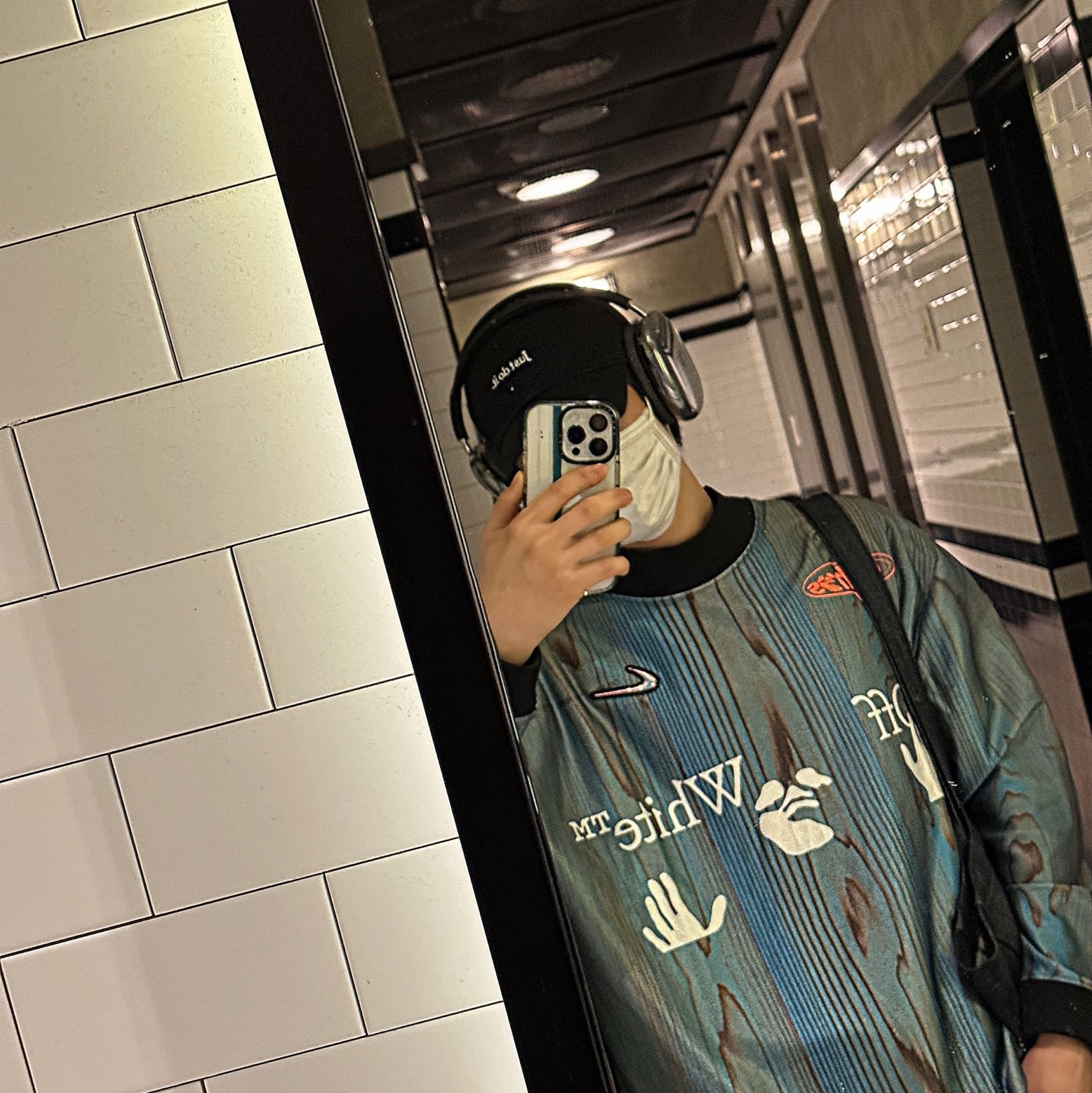 Nike x Off-White NRG Jersey Imperial Blue - Asia, Apple AirPods Max Lightning Space Gray (Korean Ver.) 착용 스타일