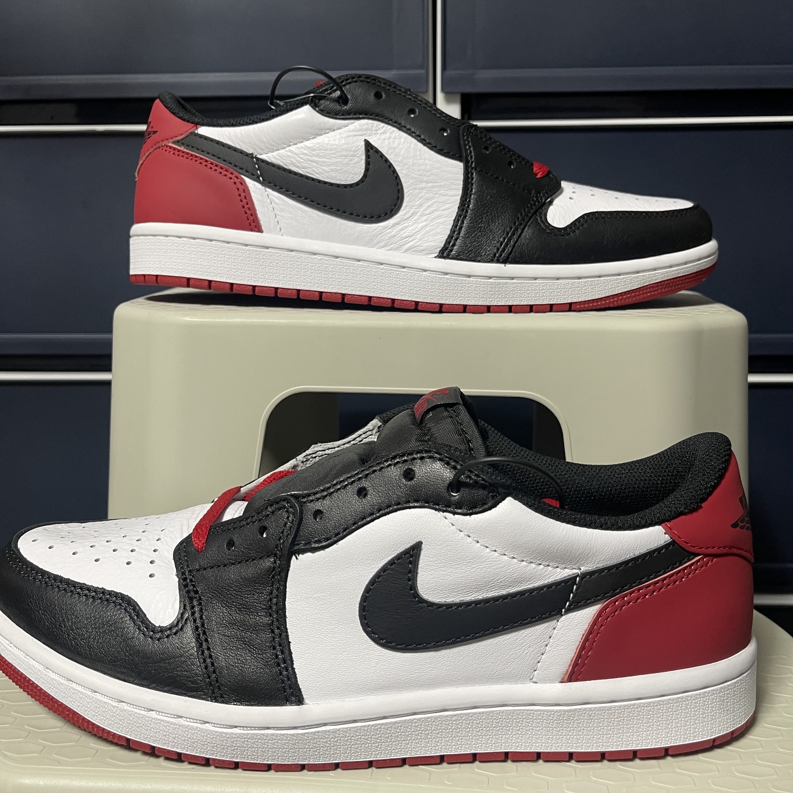 Jordan 1 Retro Low OG Black Toe 착용 스타일 - 4