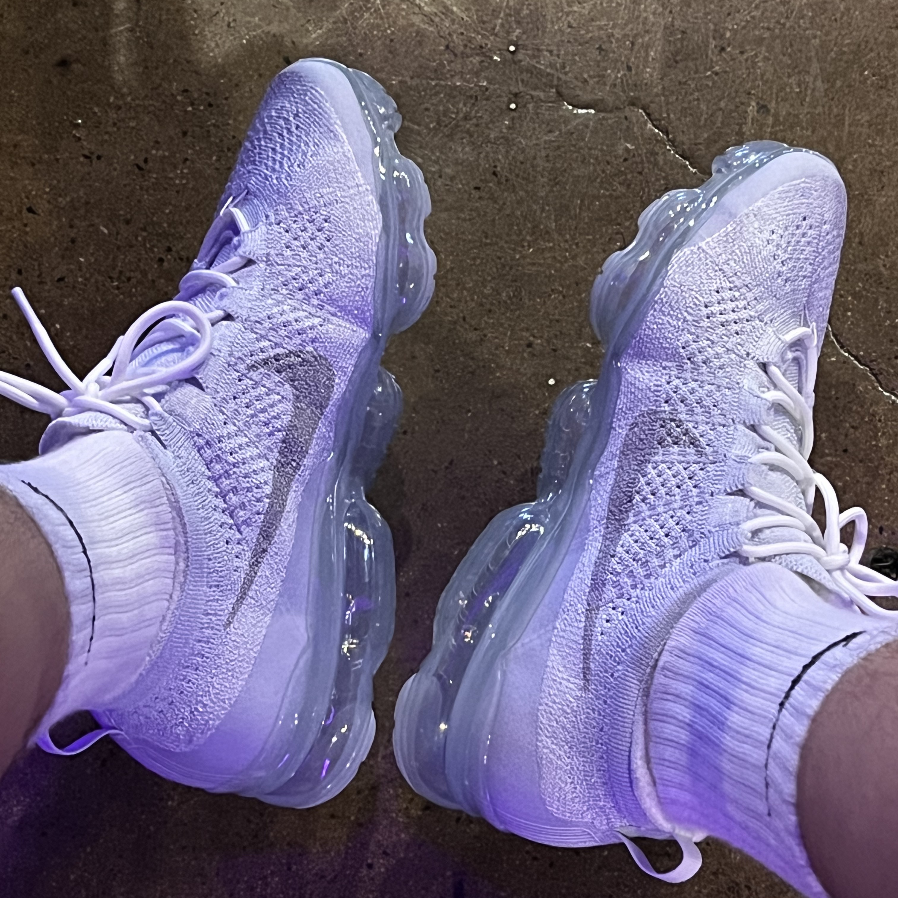 Nike Air VaporMax 2023 Flyknit Pure Platinum 착용 스타일