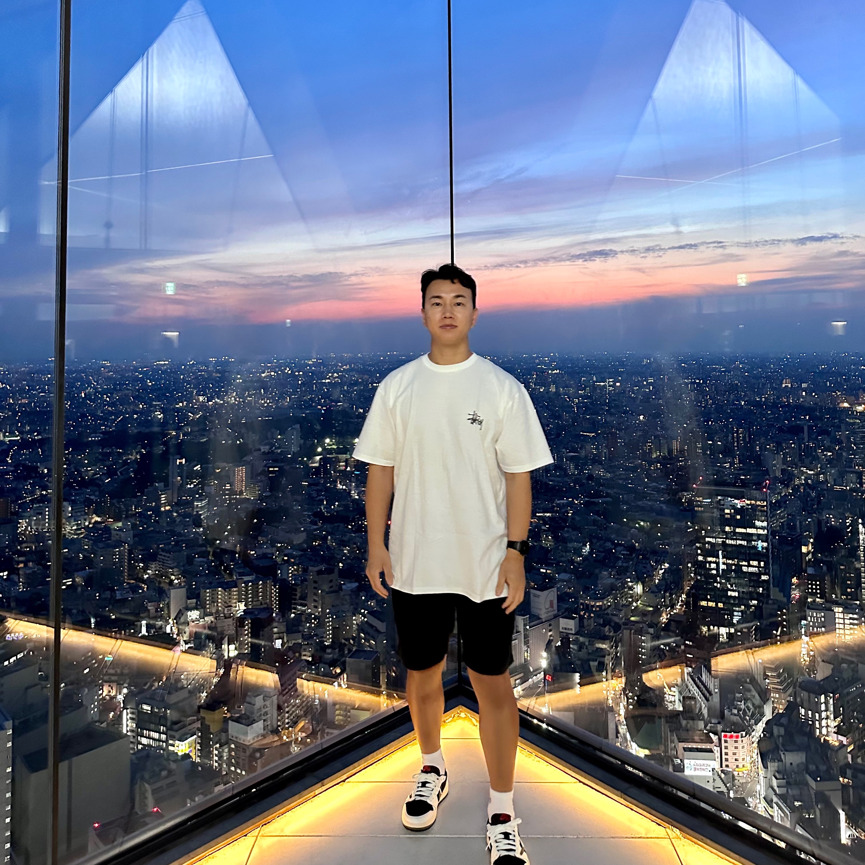 (W) Jordan 1 x Travis Scott Retro Low OG SP Medium Olive, Stussy Basic Stussy T-Shirt White 2023 착용 스타일