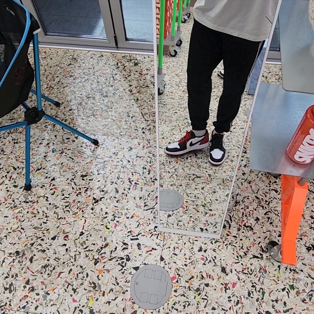 Jordan 1 Retro Low OG Black Toe 착용 스타일 - 2