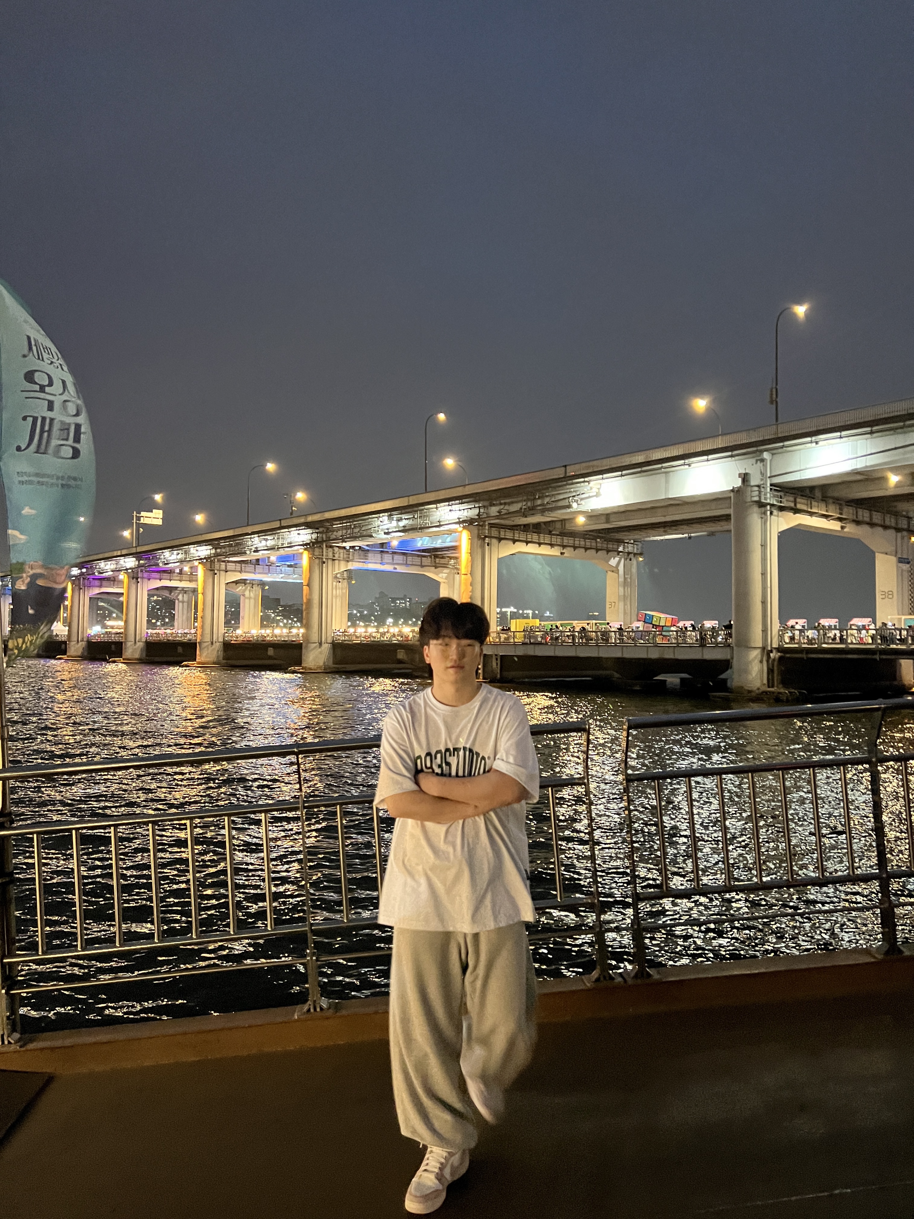 Nike Dunk High 1985 Barely Rose 착용 스타일