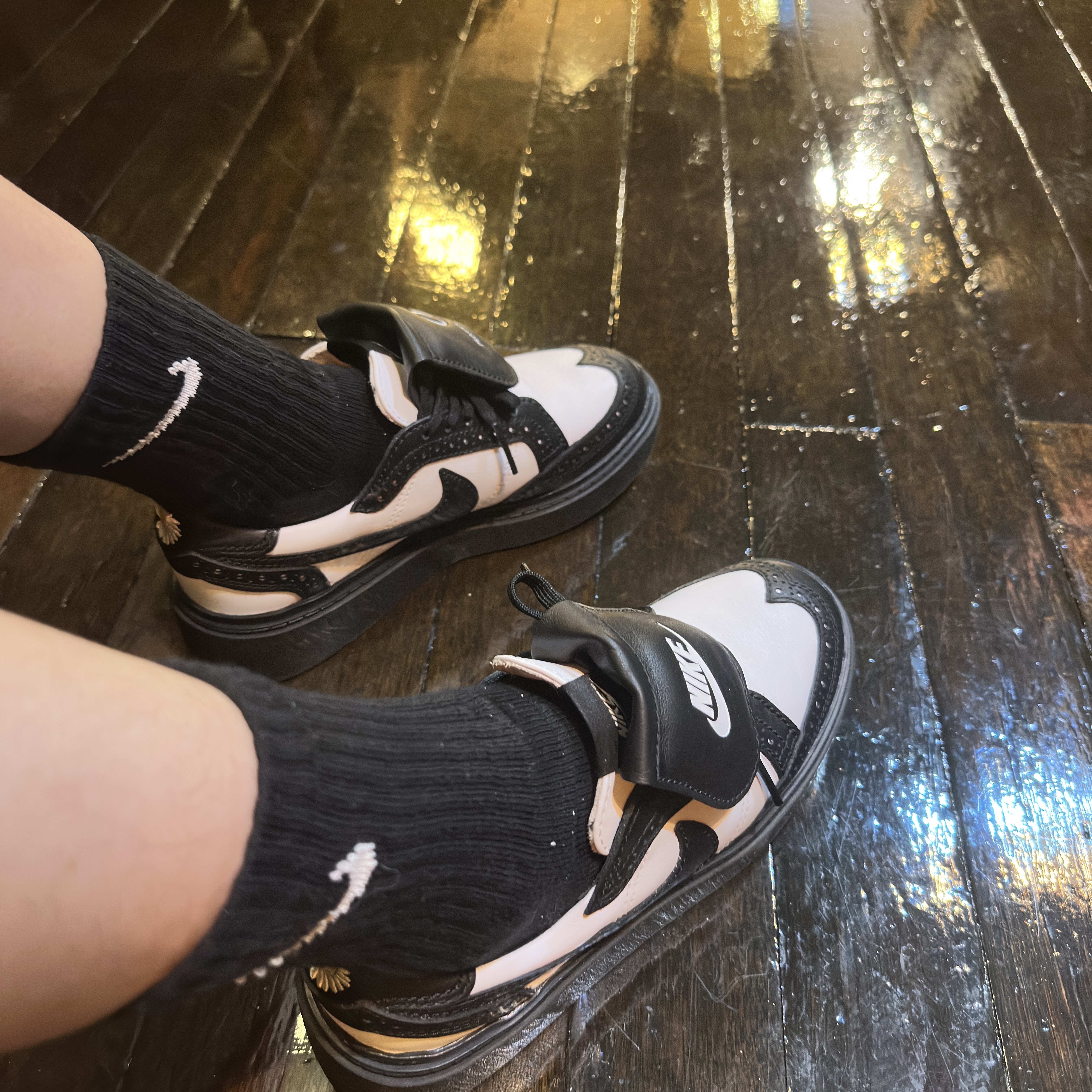 Stussy 8 Ball Pigment Dyed T-Shirt Coffee - 22SS, Nike x Peaceminusone Kwondo1 Black and White 착용 스타일 - 2