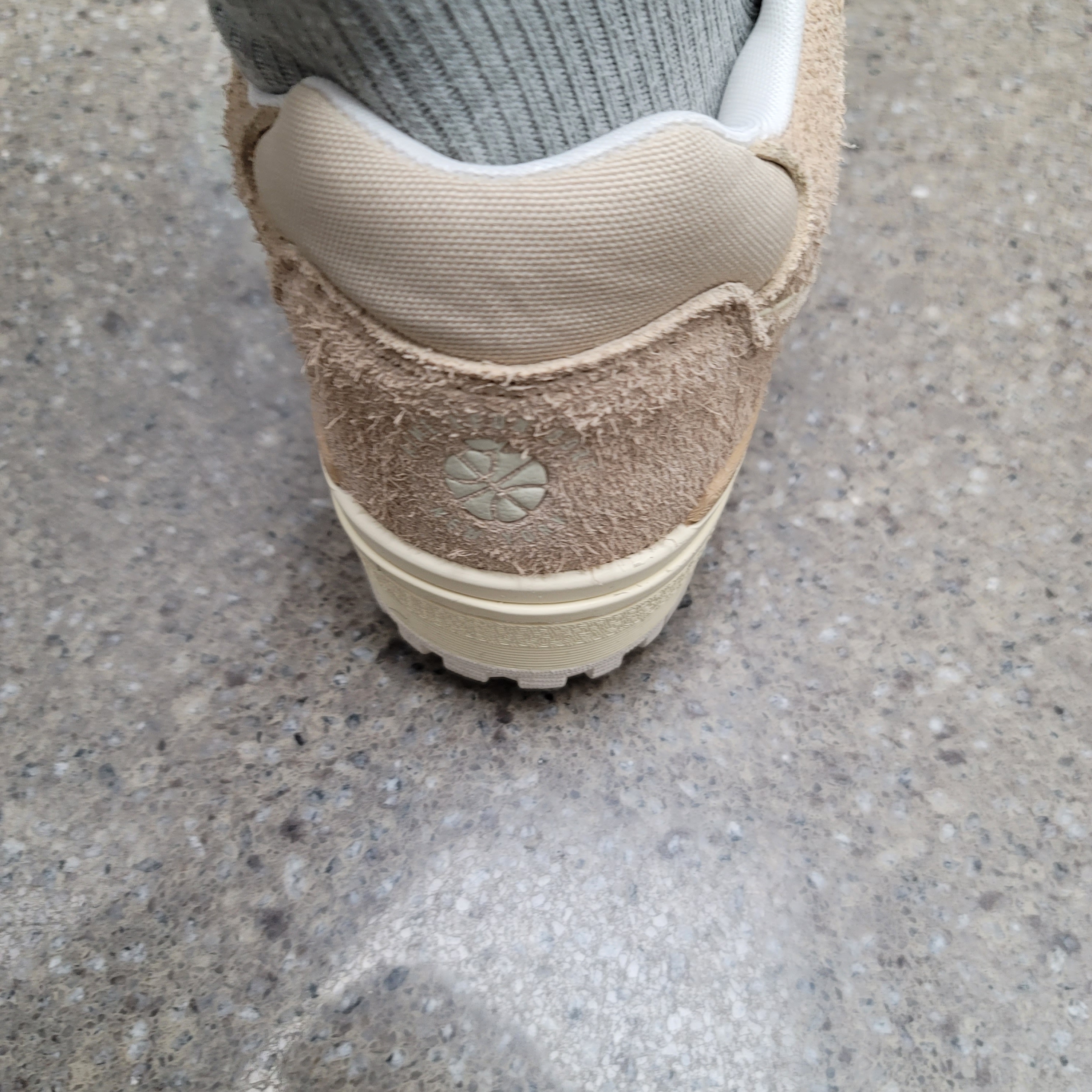 New Balance x Aime Leon Dore 550 Warm Sand 착용 스타일 - 3