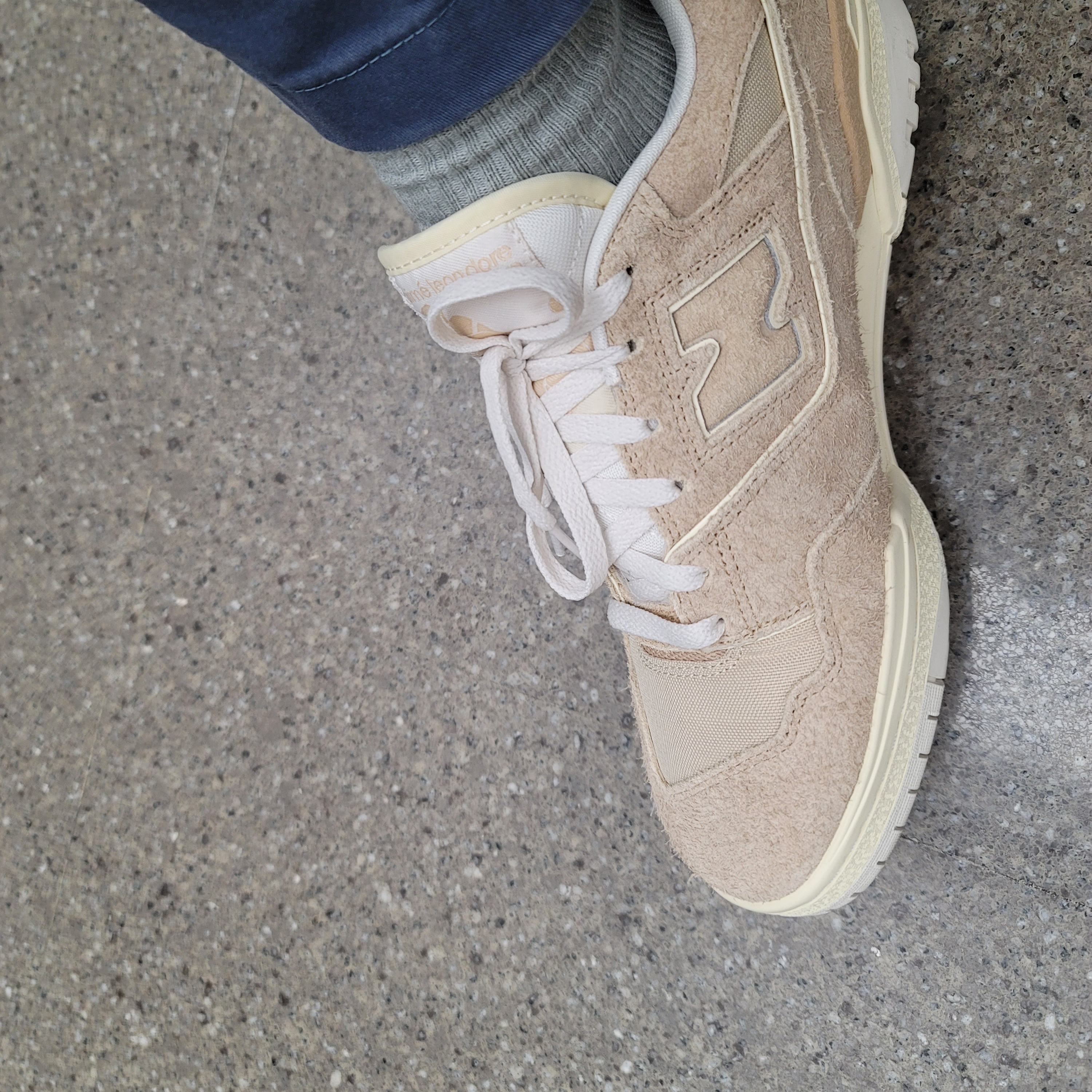 New Balance x Aime Leon Dore 550 Warm Sand 착용 스타일 - 2