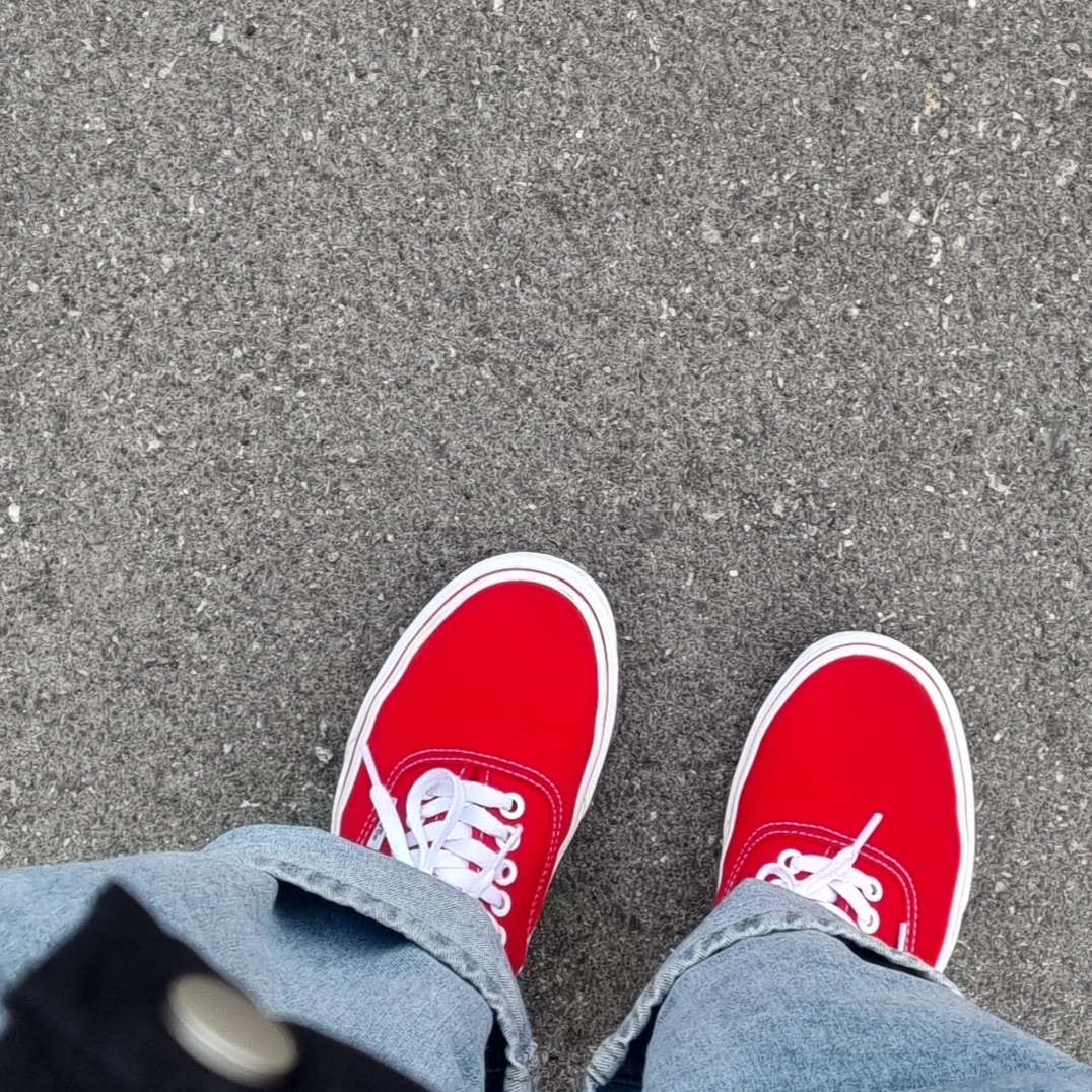 Vans Authentic Red 착용 스타일