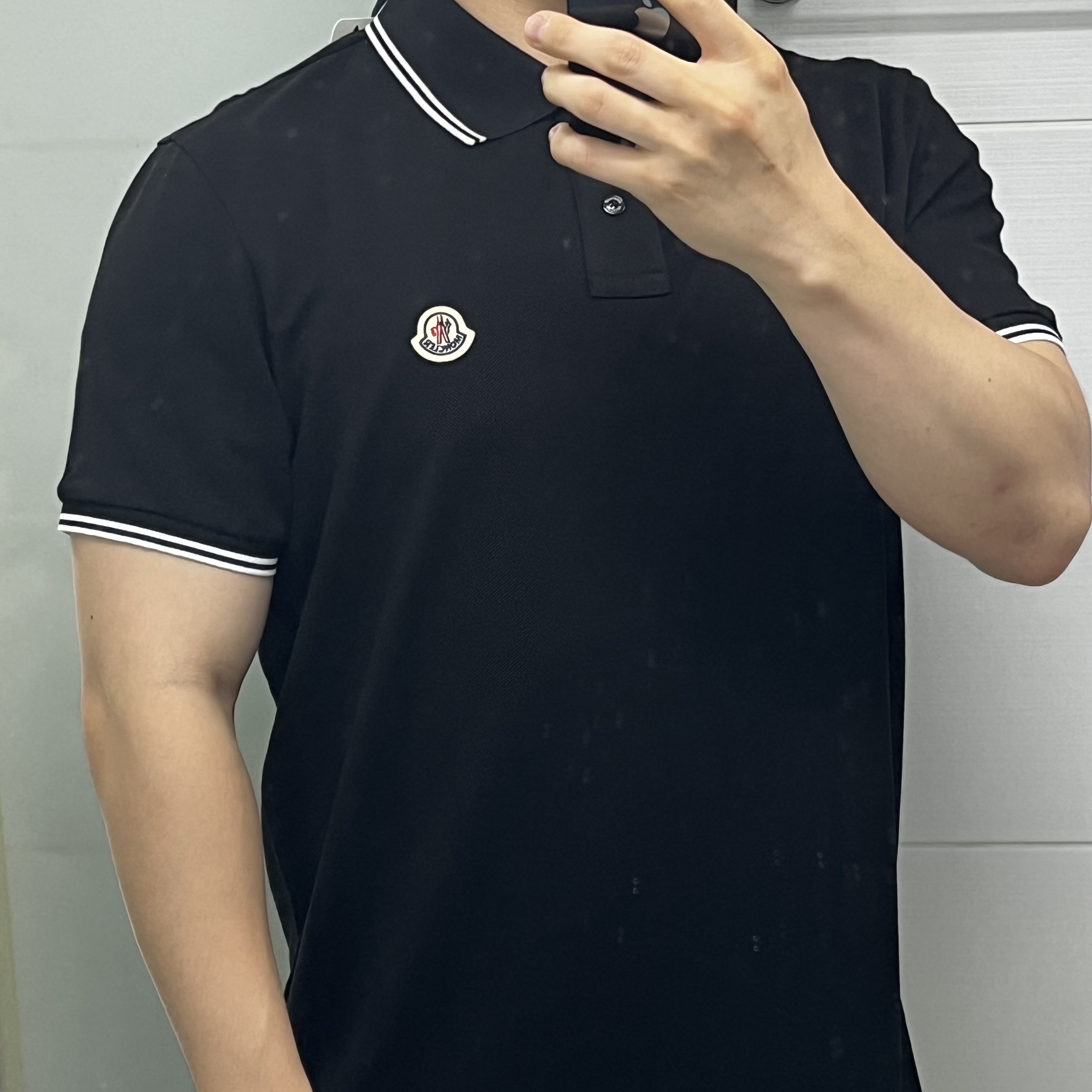 Moncler Logo Polo Shirt Black - 23SS 착용 스타일 - 1