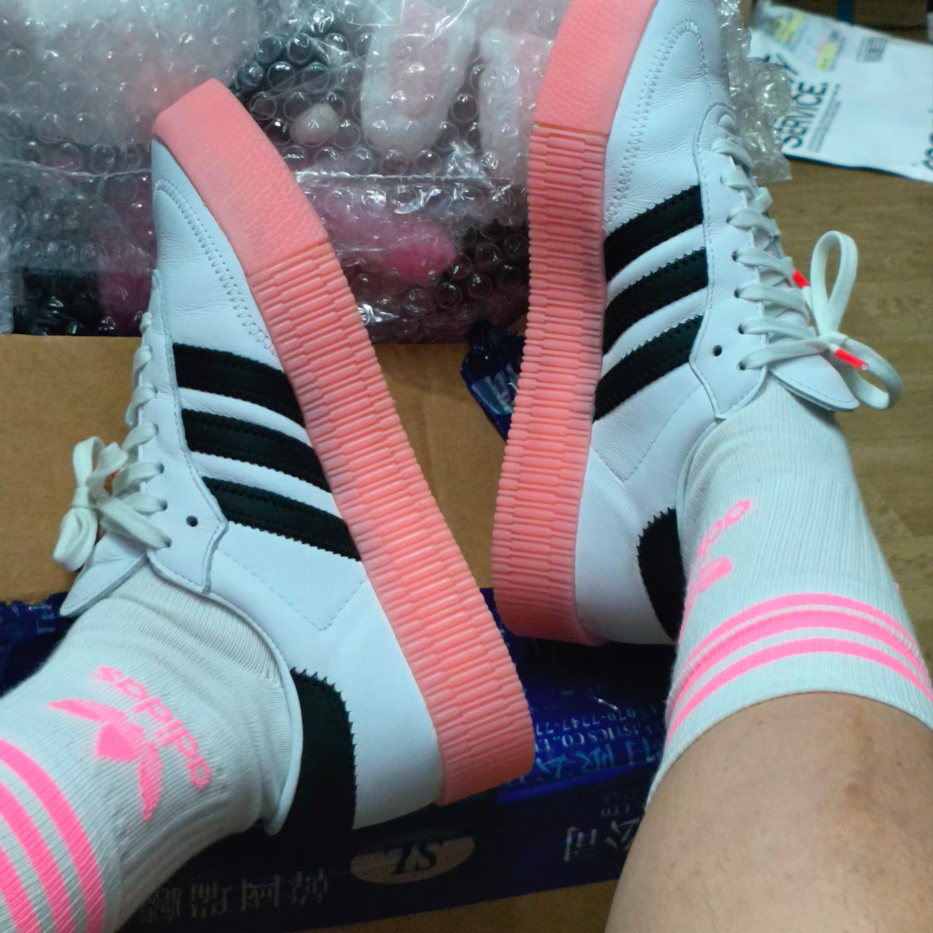 (W) Adidas Sambarose White Pink 착용 스타일