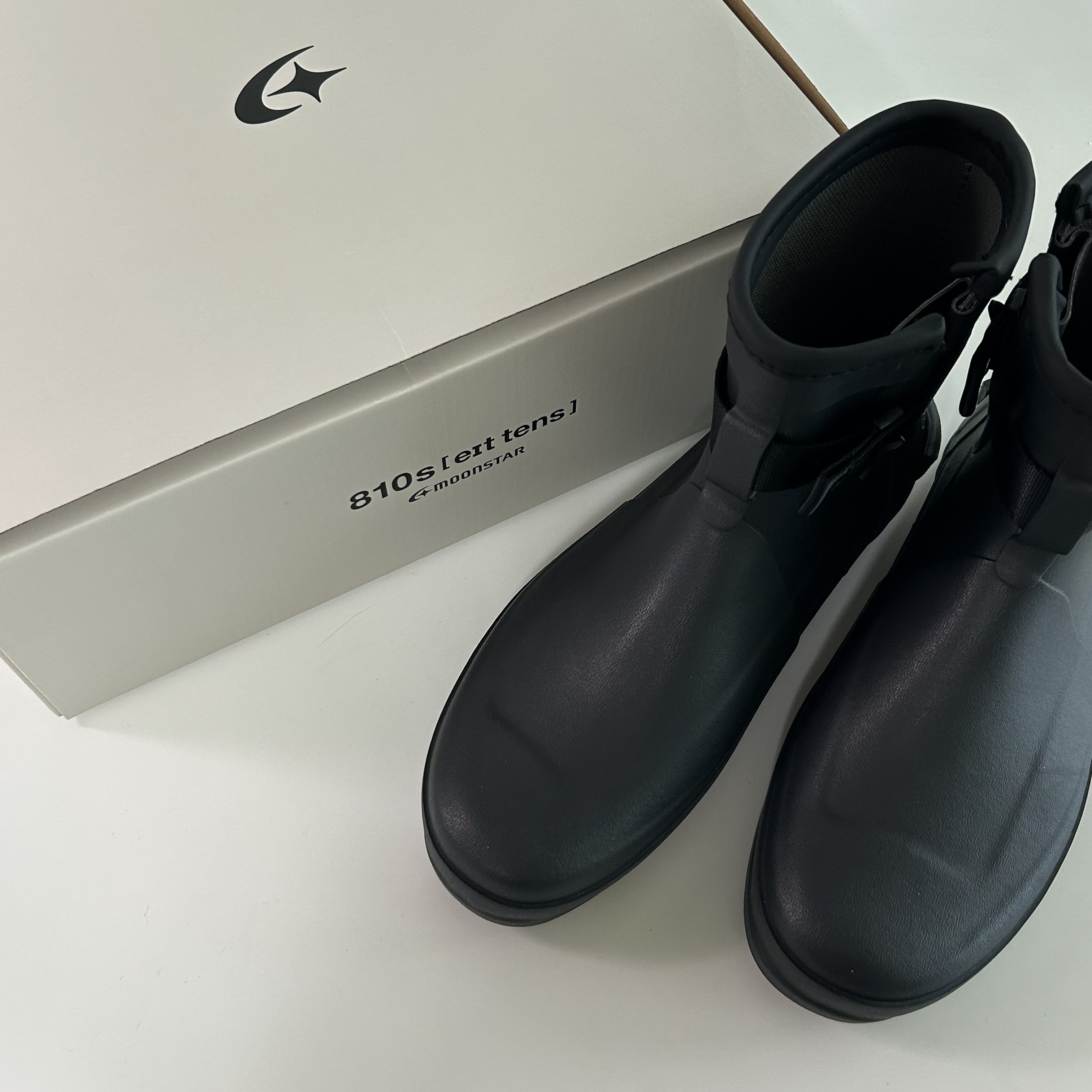 Moonstar 810s ET027 Marke Modi Charcoal 착용 스타일