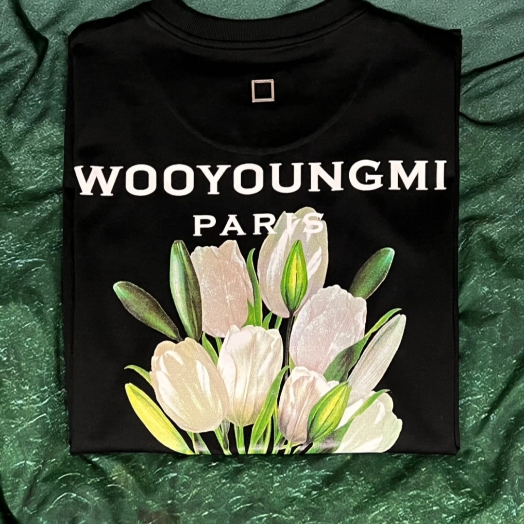 Wooyoungmi Flower Print Back Logo T-Shirt Black - 22SS 착용 스타일