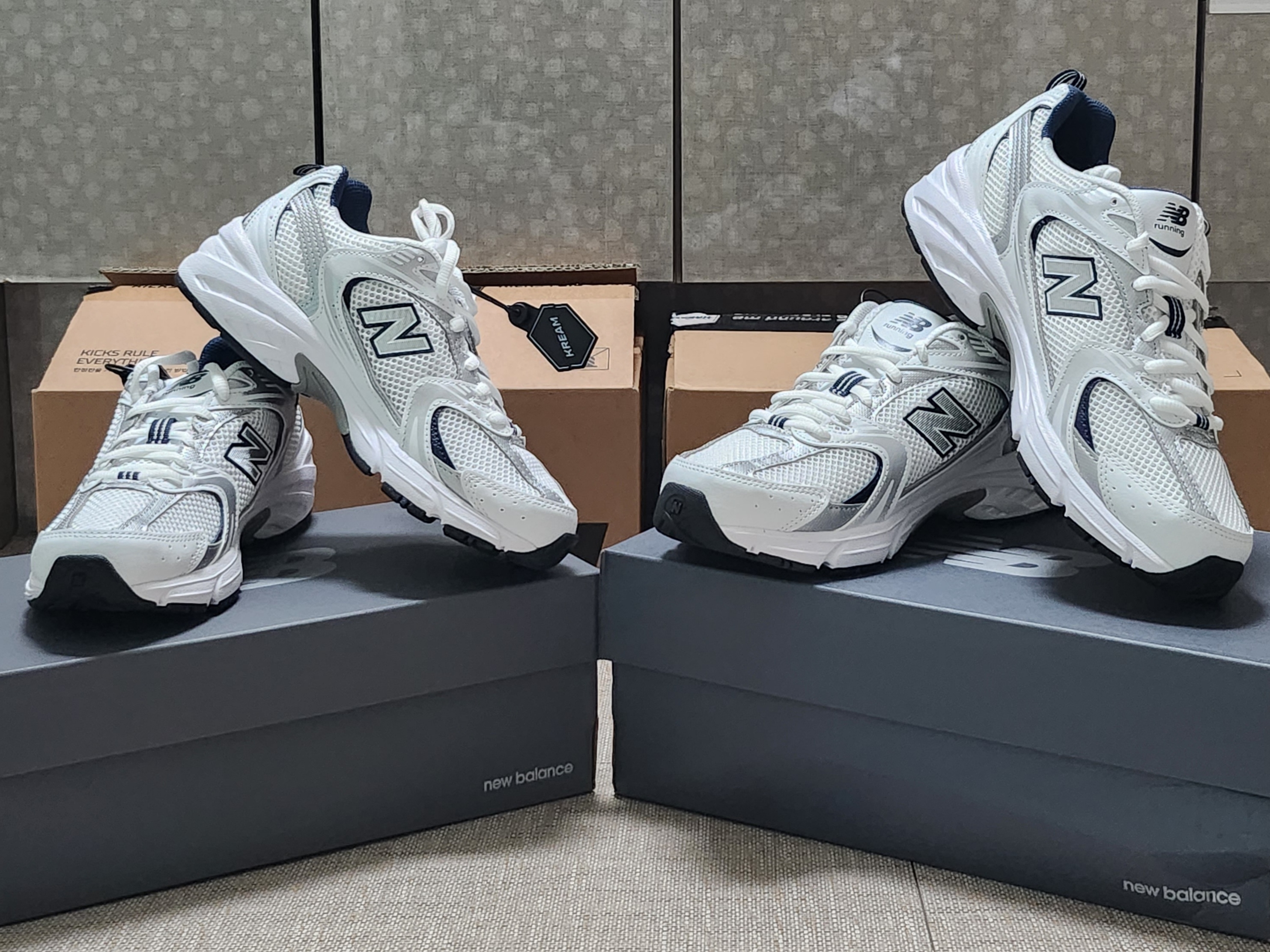 New Balance 530 White 착용 스타일 - 1