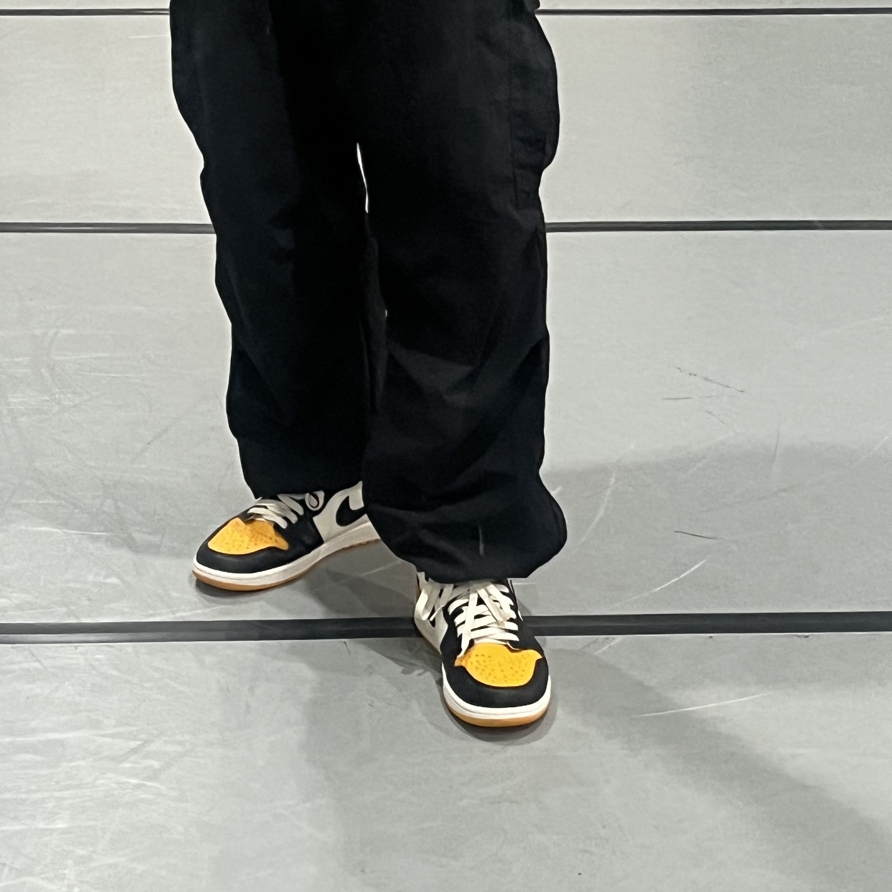 Jordan 1 Retro High OG Taxi 착용 스타일 - 2