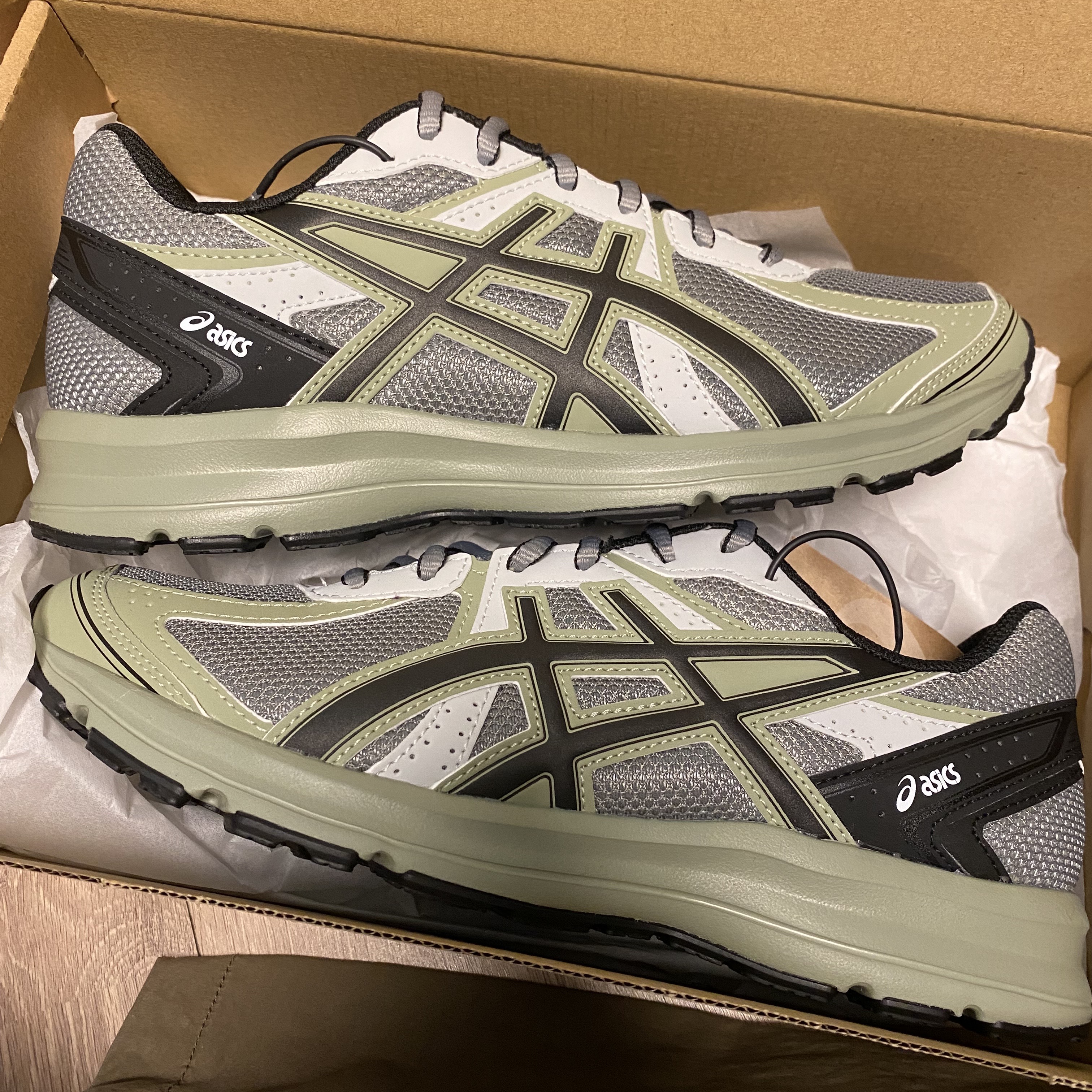 Asics Jog 100 S Sheet Rock - 2E Wide 착용 스타일