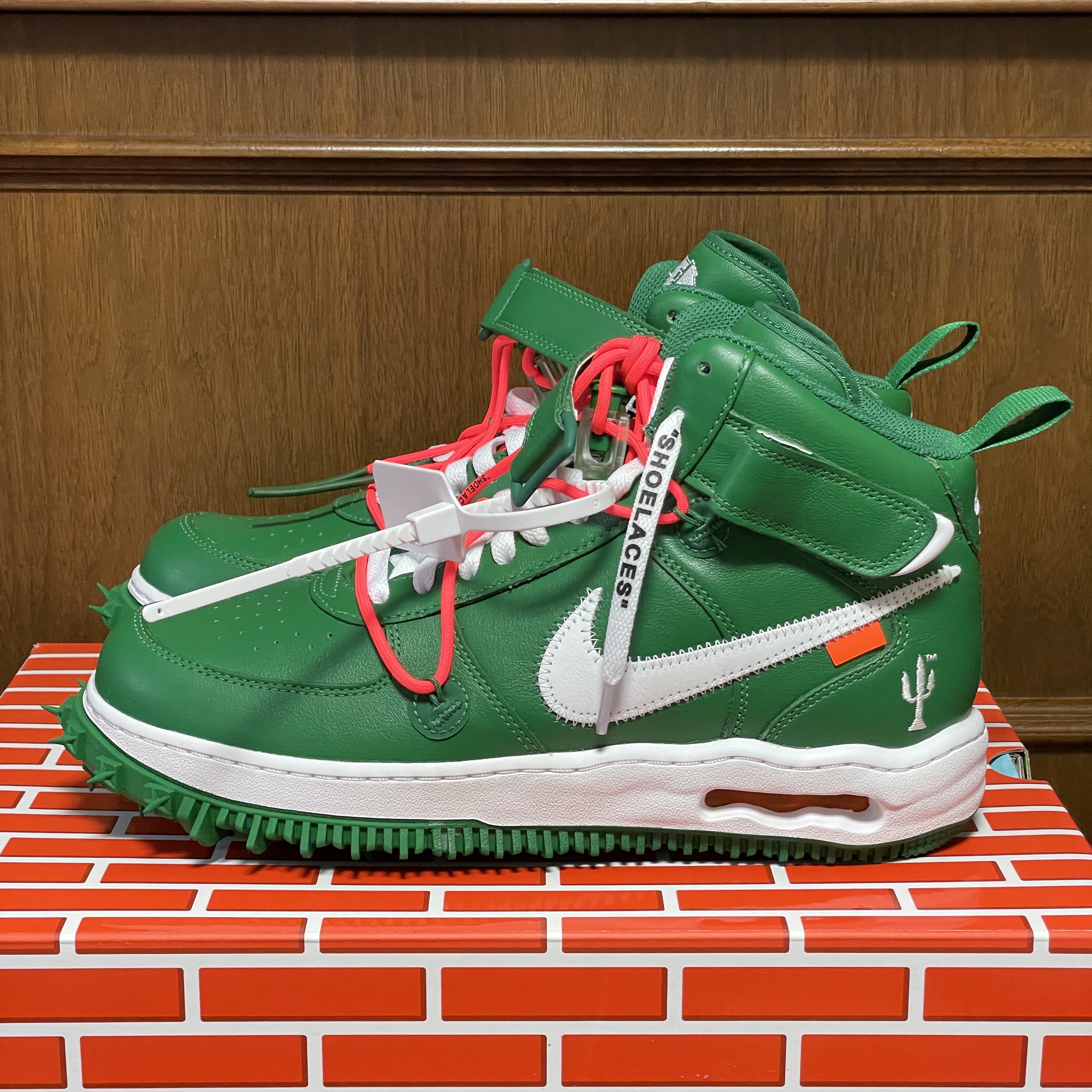 Nike x Off-White Air Force 1 Mid SP Leather Pine Green 착용 스타일 - 1