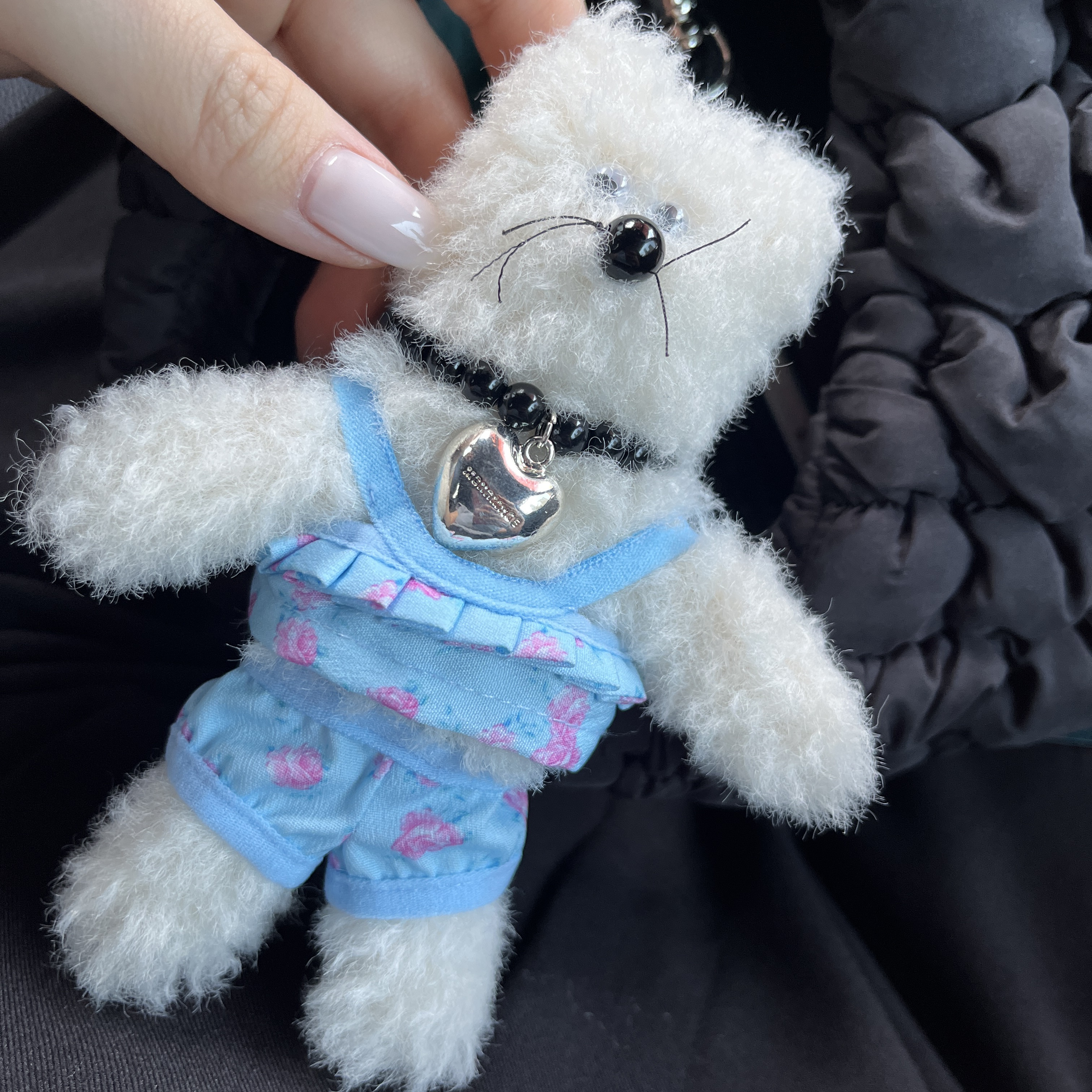 STU x Monamhee Namhee's Bikini, COS Quilted Micro Bag Black 착용 스타일