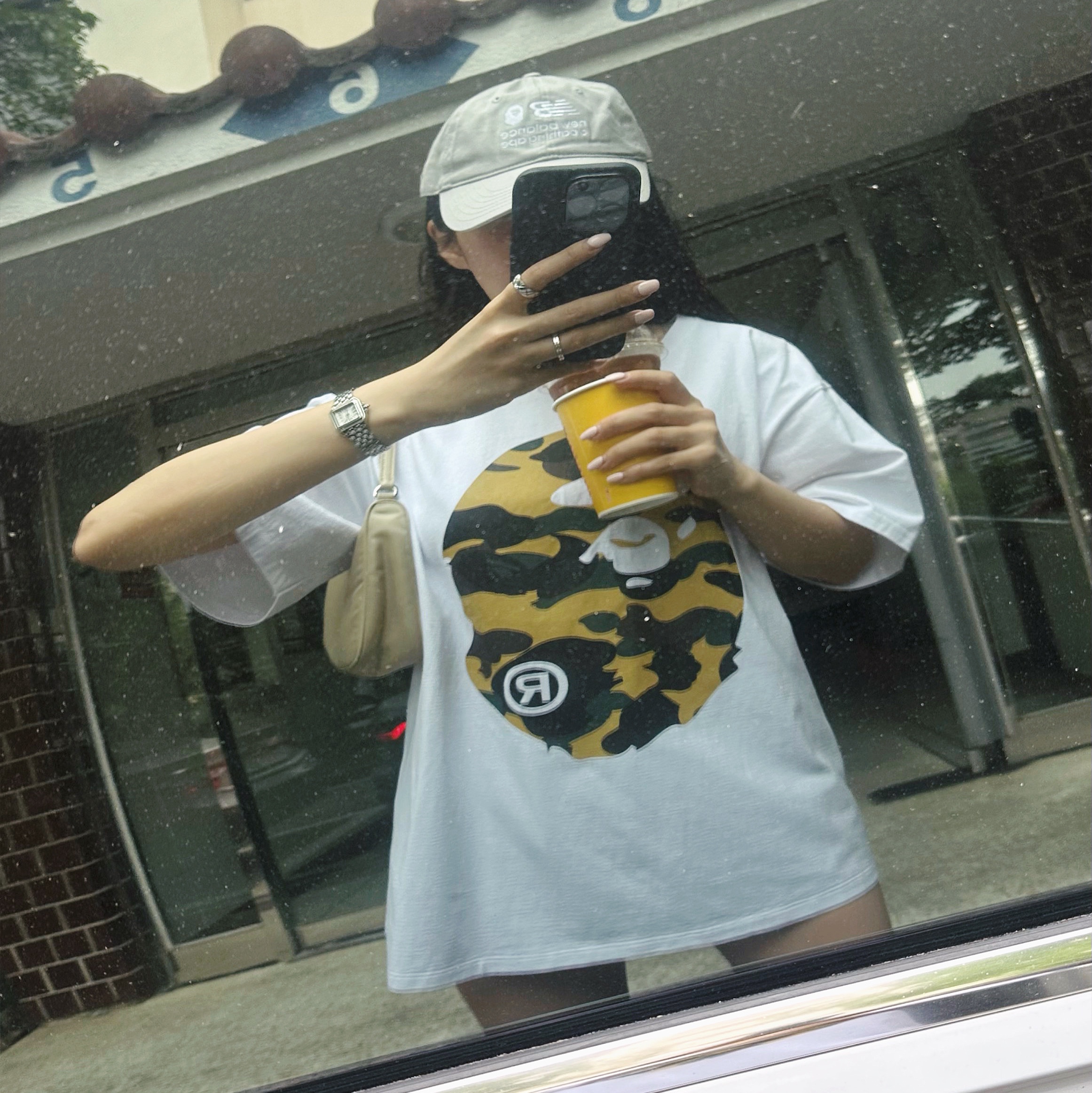 Cartier Panthere Watch Small Quartz Steel Bracelet Steel, New Balance x BAPE Panel Cap Grey 착용 스타일 - 1