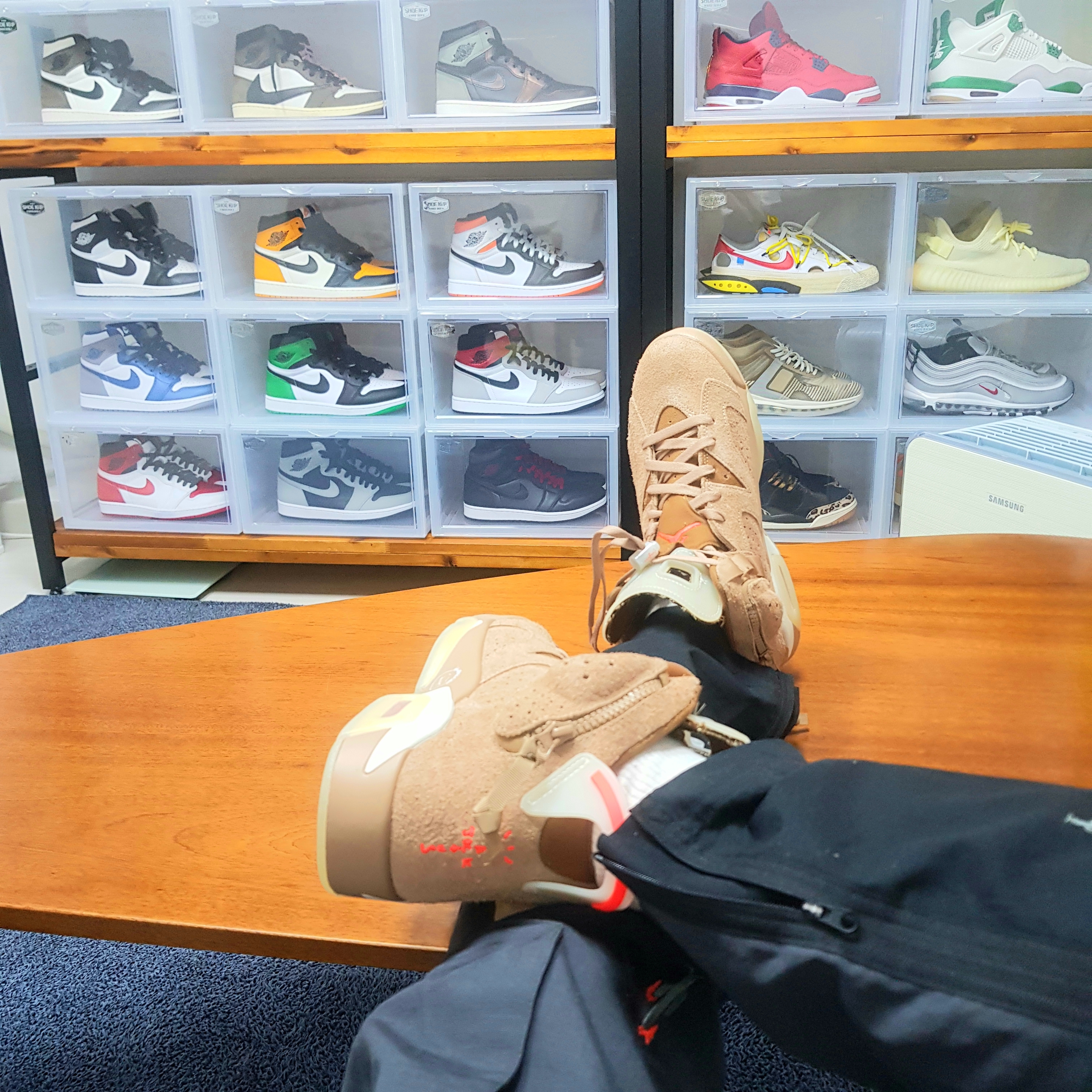 Jordan 6 x Travis Scott Retro SP British Khaki, Jordan x Travis Scott Button Down Top - US/EU 착용 스타일 - 5