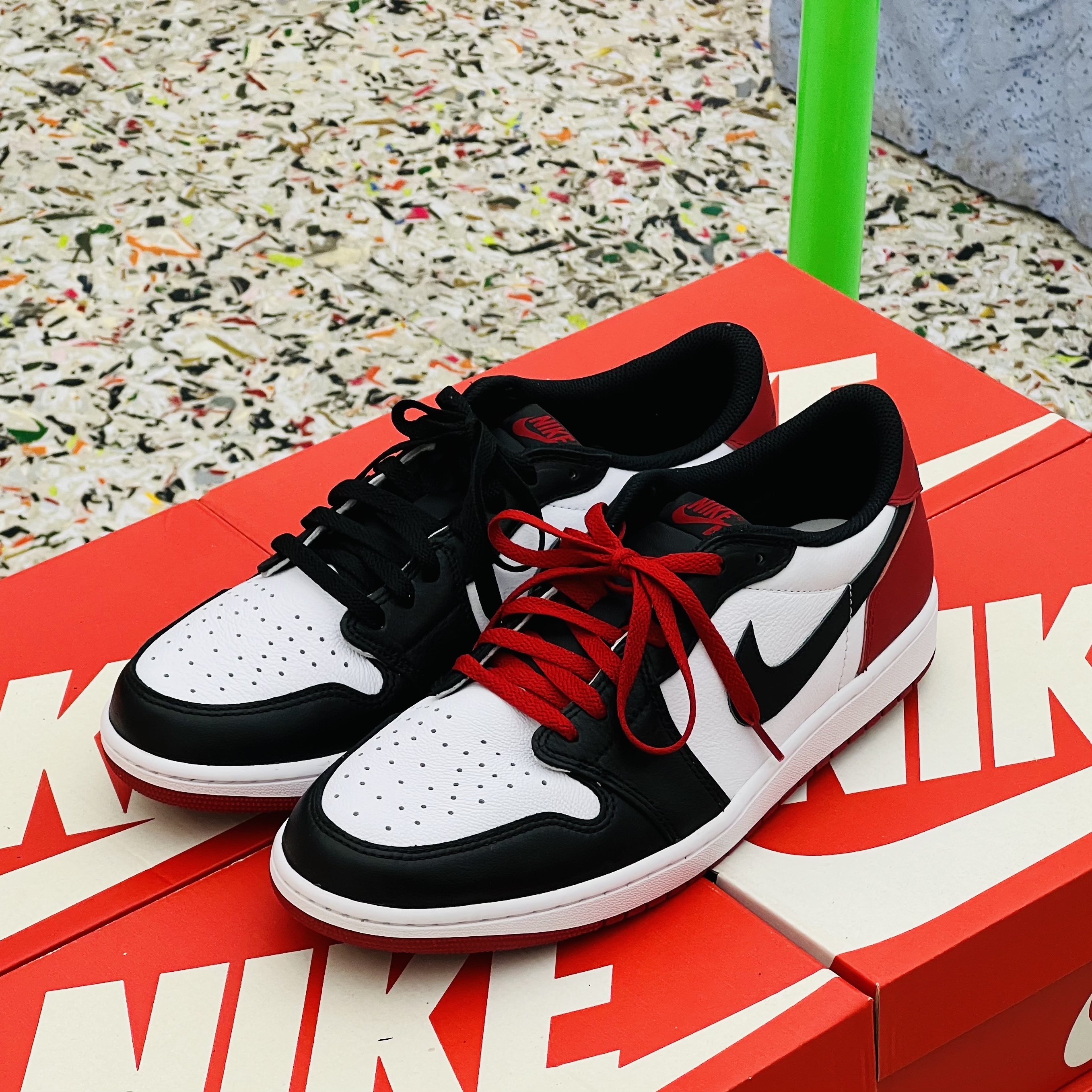 Jordan 1 Retro Low OG Black Toe 착용 스타일 - 1