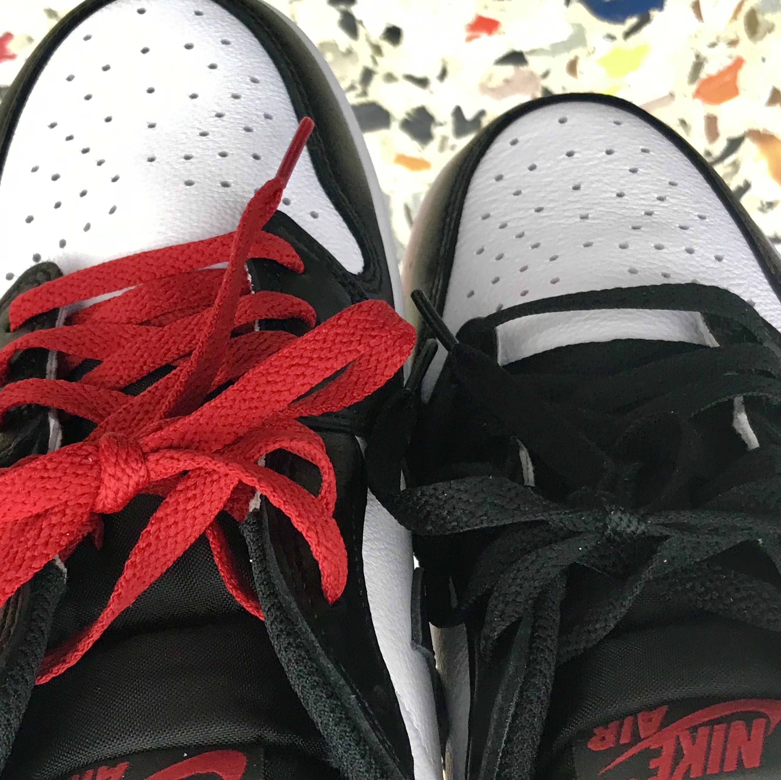 Jordan 1 Retro Low OG Black Toe 착용 스타일 - 3