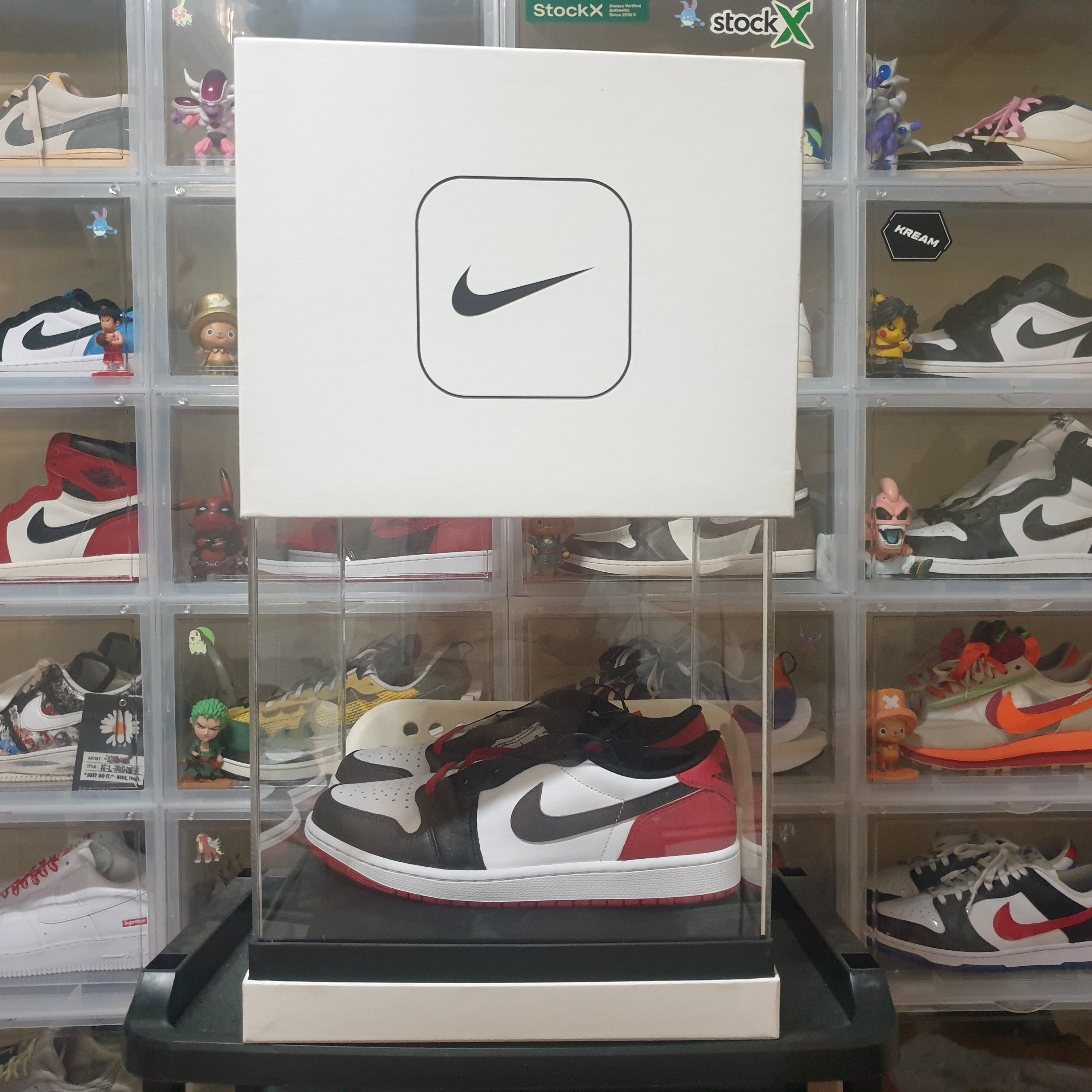 Jordan 1 Retro Low OG Black Toe, (W) Jordan 1 x Travis Scott Retro Low OG SP Medium Olive 착용 스타일 - 2
