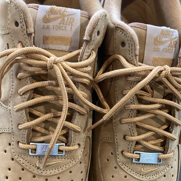 Nike x Supreme Air Force 1 Low Flax 착용 스타일