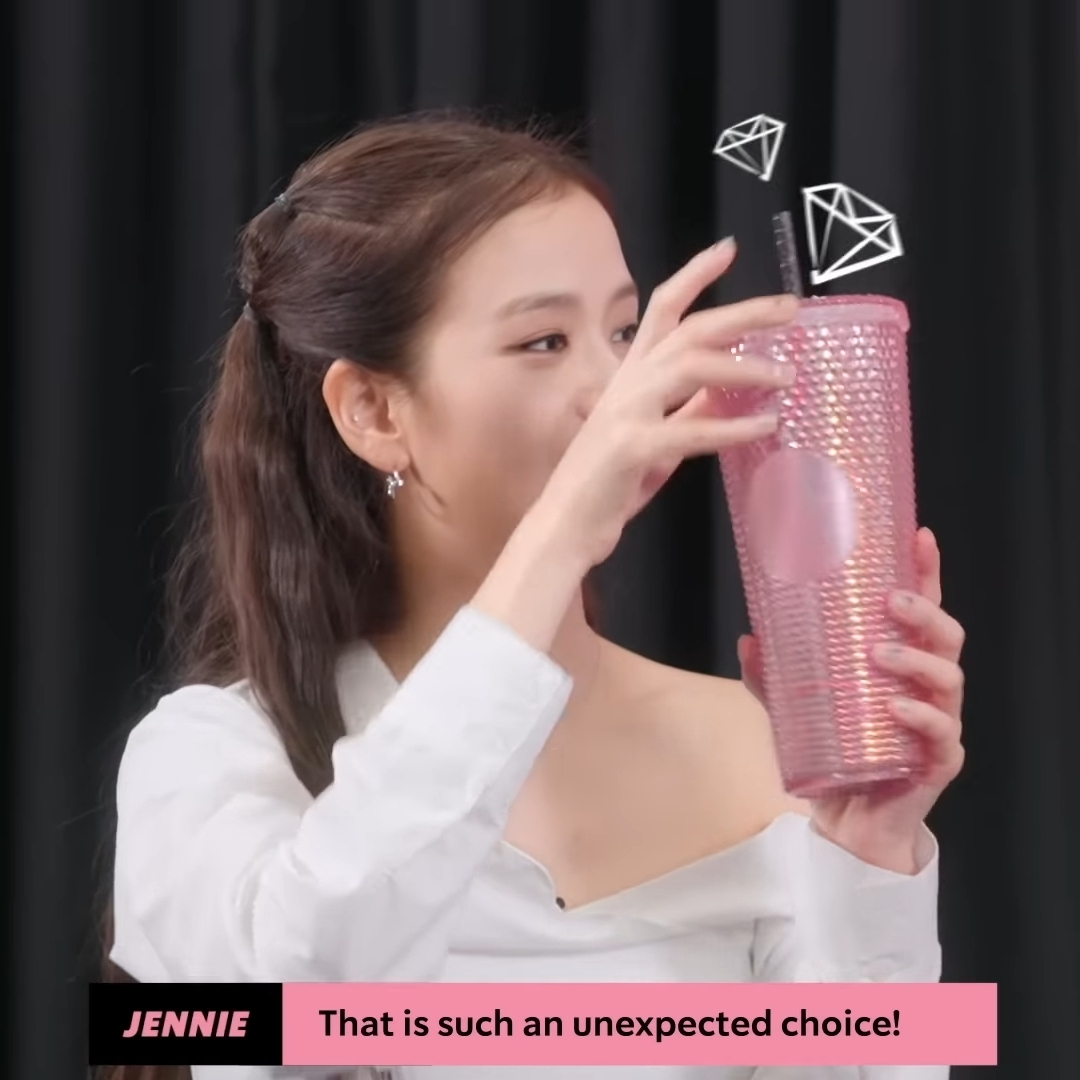 Starbucks x Blackpink Pink Stud Cold Cup 710ml 착용 스타일 - 2