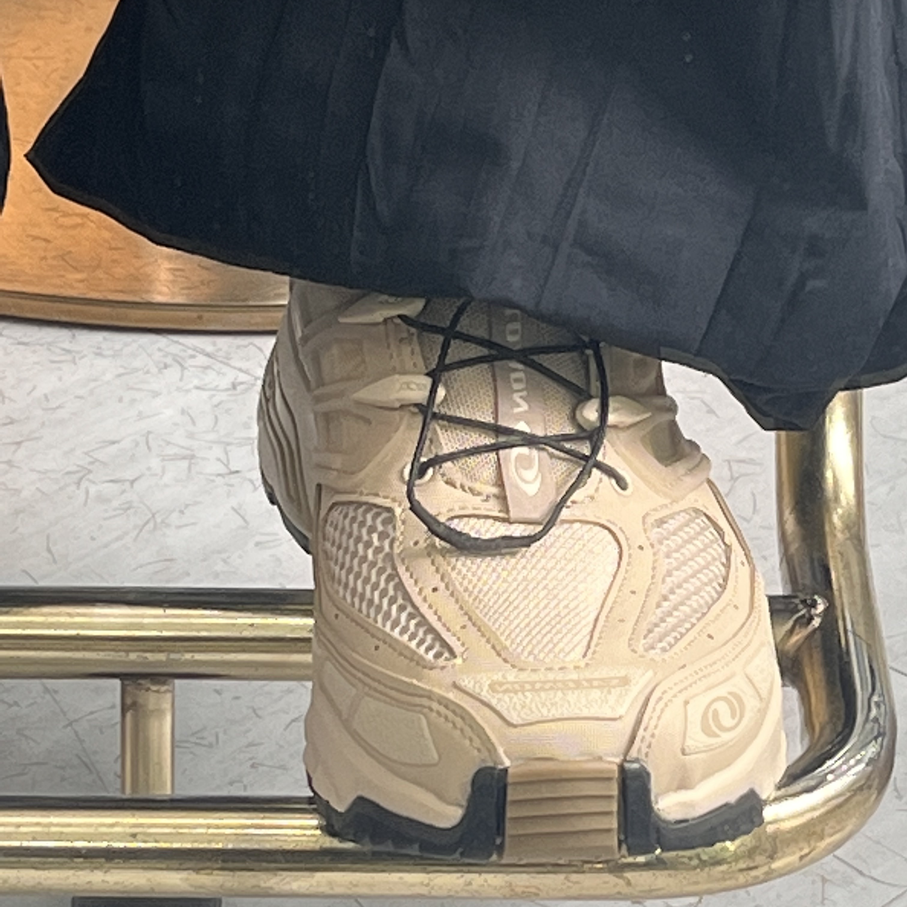 Salomon ACS Pro ADV Safari Bleached Sand 착용 스타일 - 2