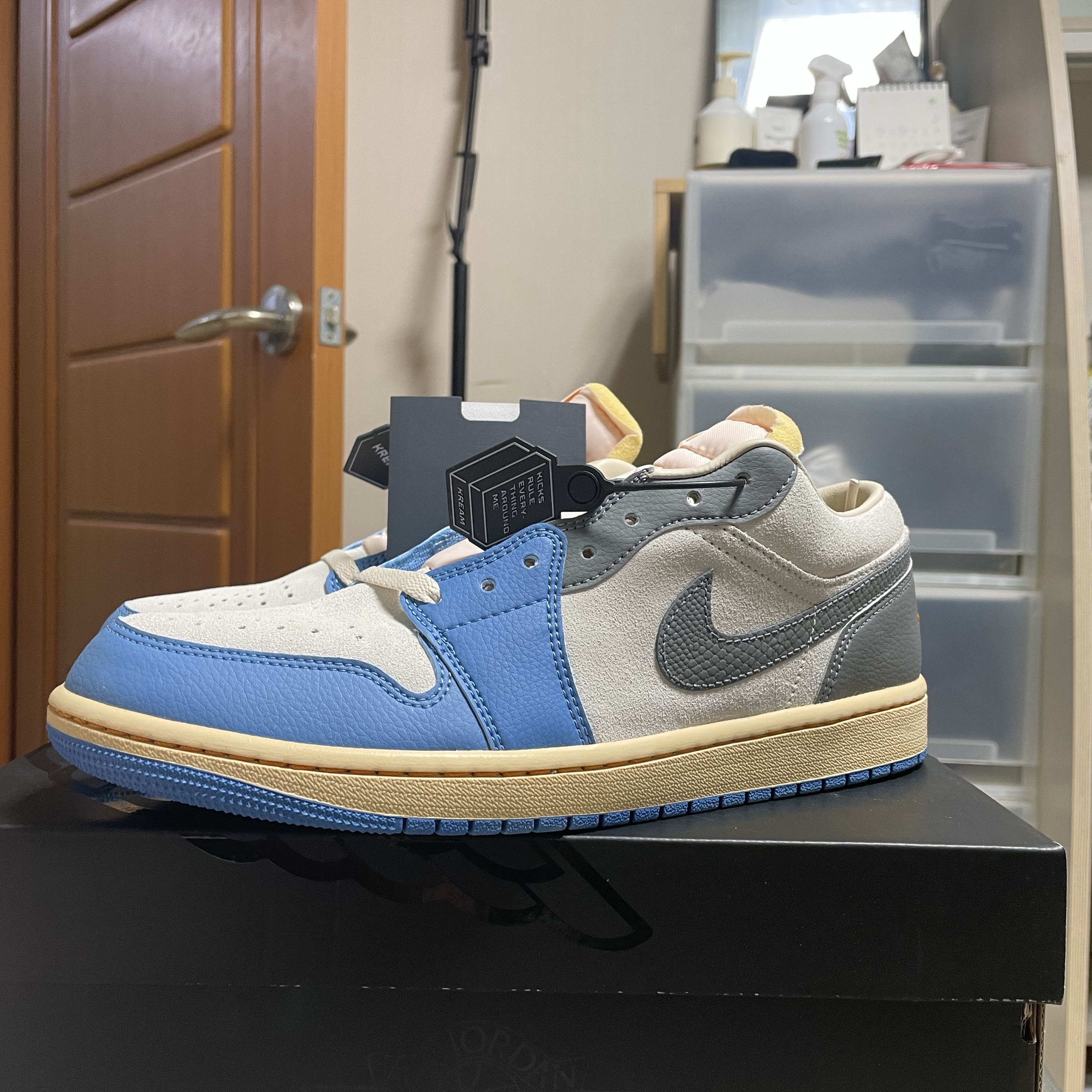 Jordan 1 Low SE Tokyo 96 착용 스타일 - 3