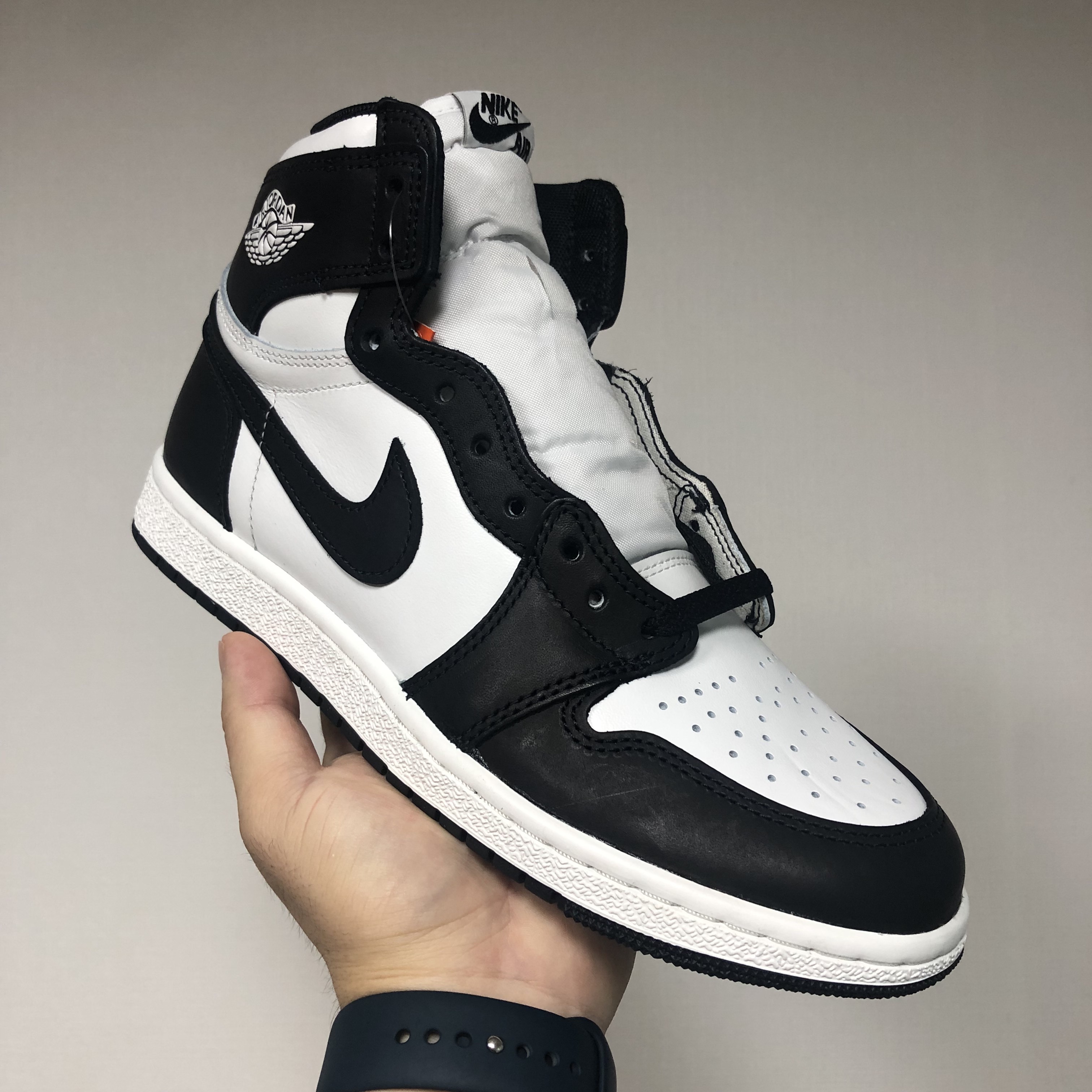 Jordan 1 High 85 Black White 착용 스타일