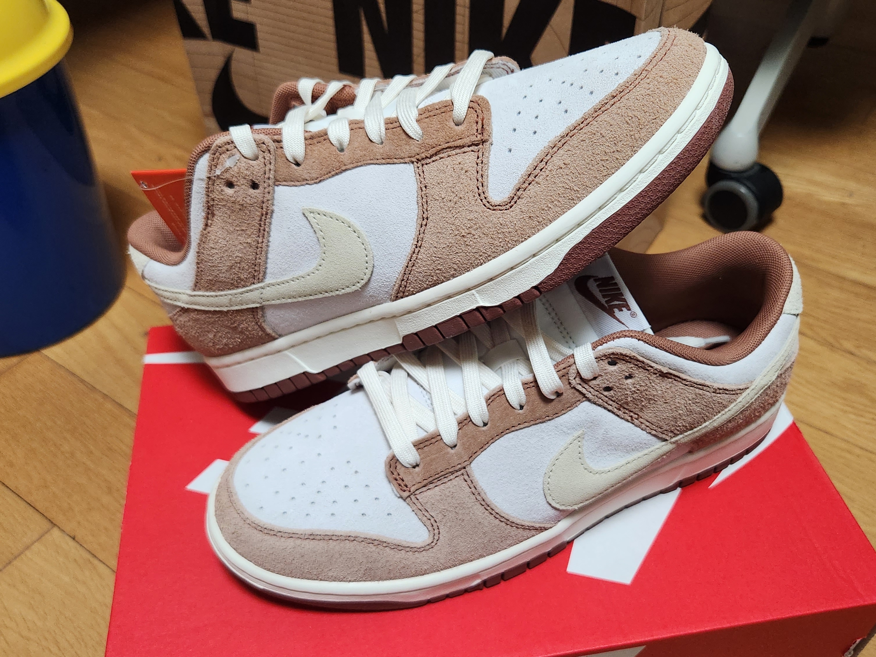 Nike Dunk Low Pro Premium Medium Curry 착용 스타일