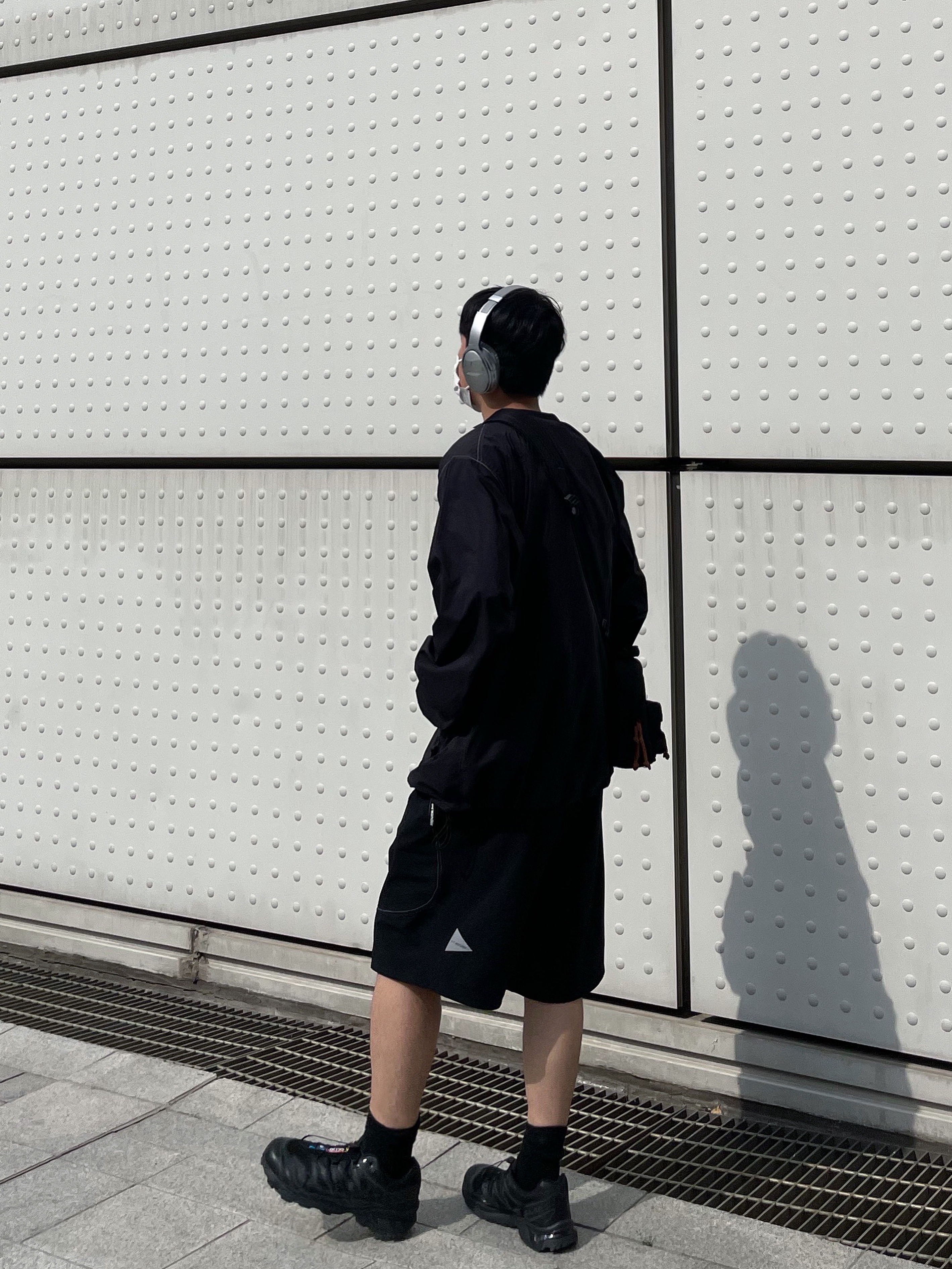 BOSE QC45 Eclipse Grey (Korean Ver.), Salomon XT-6 ADV Black 착용 스타일 - 1