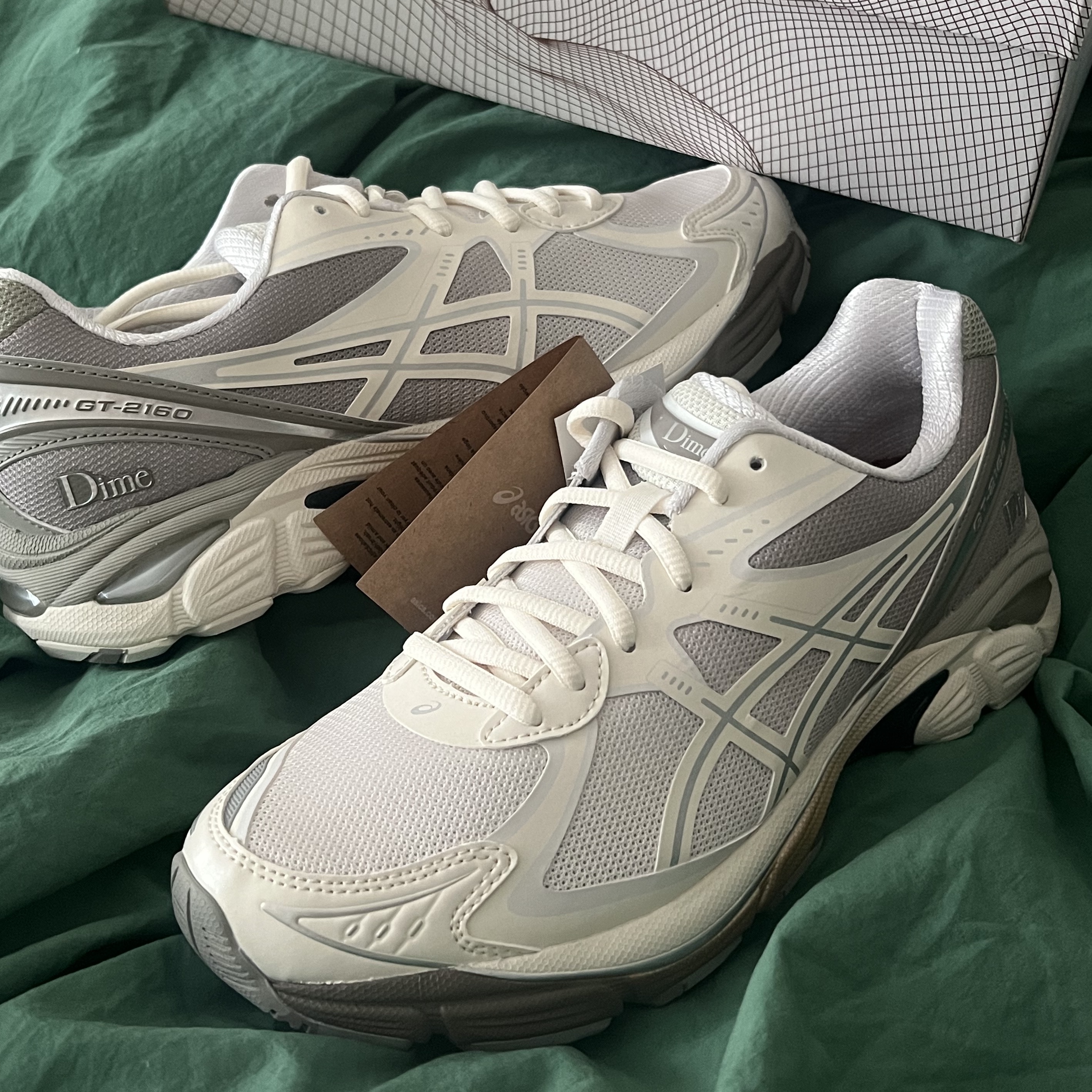 Asics x Dime GT-2160 Arctic Wolf London Fog 착용 스타일