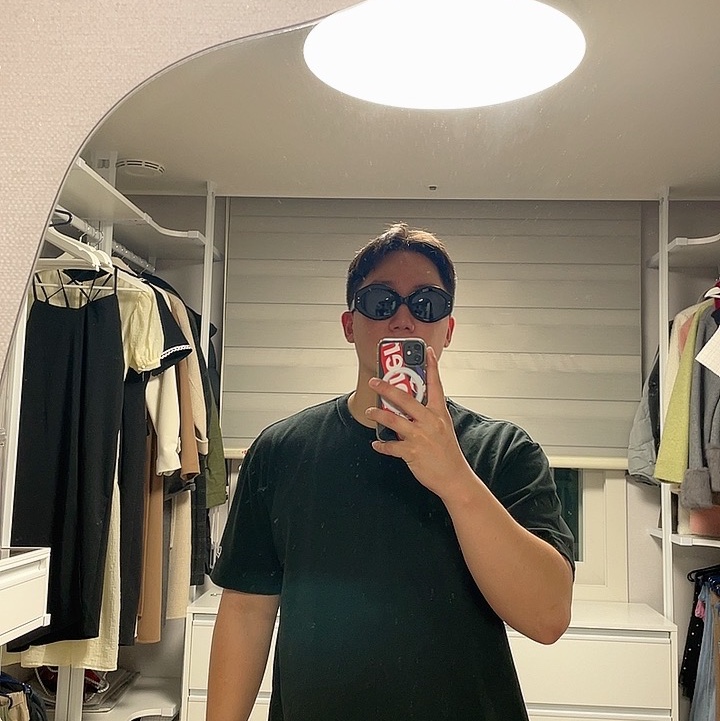 Supreme Nomi Sunglasses Black - 23SS 착용 스타일 - 1