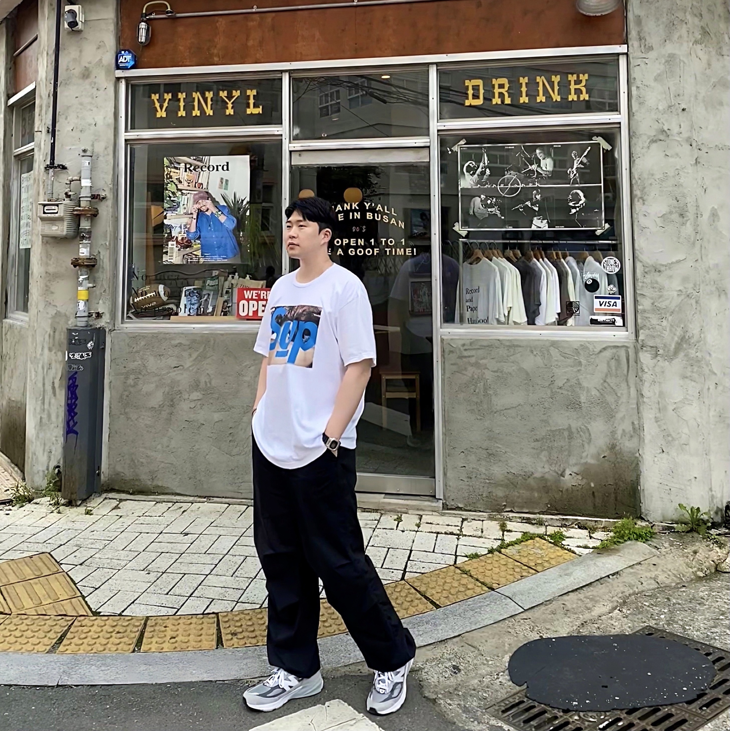 Supreme x Undercover Face T-Shirt White - 23SS, New Balance 990v6 Made in USA Grey - D Standard 착용 스타일 - 1