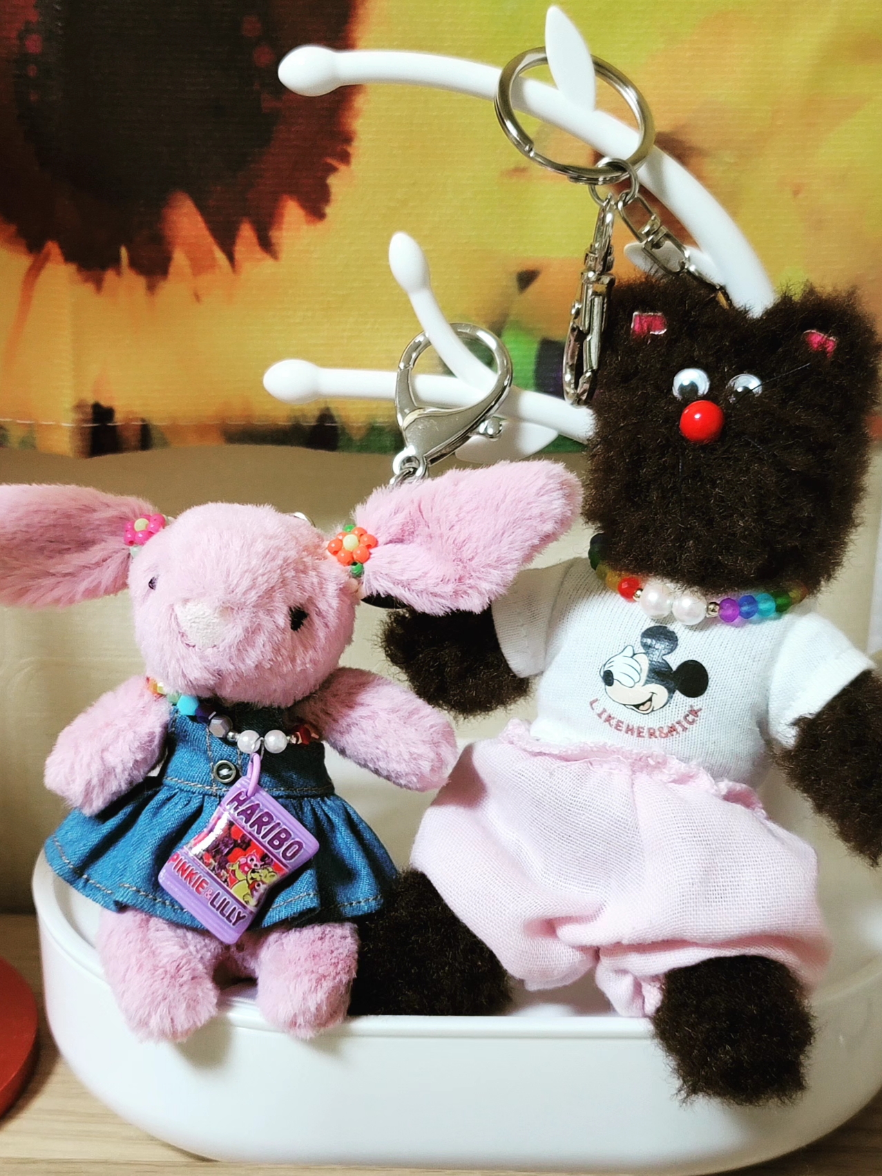 Monamhee Bred Keyring with Pink Pants Brown, Jellycat Bashful Bunny Bag Charm Tulip 착용 스타일 - 2