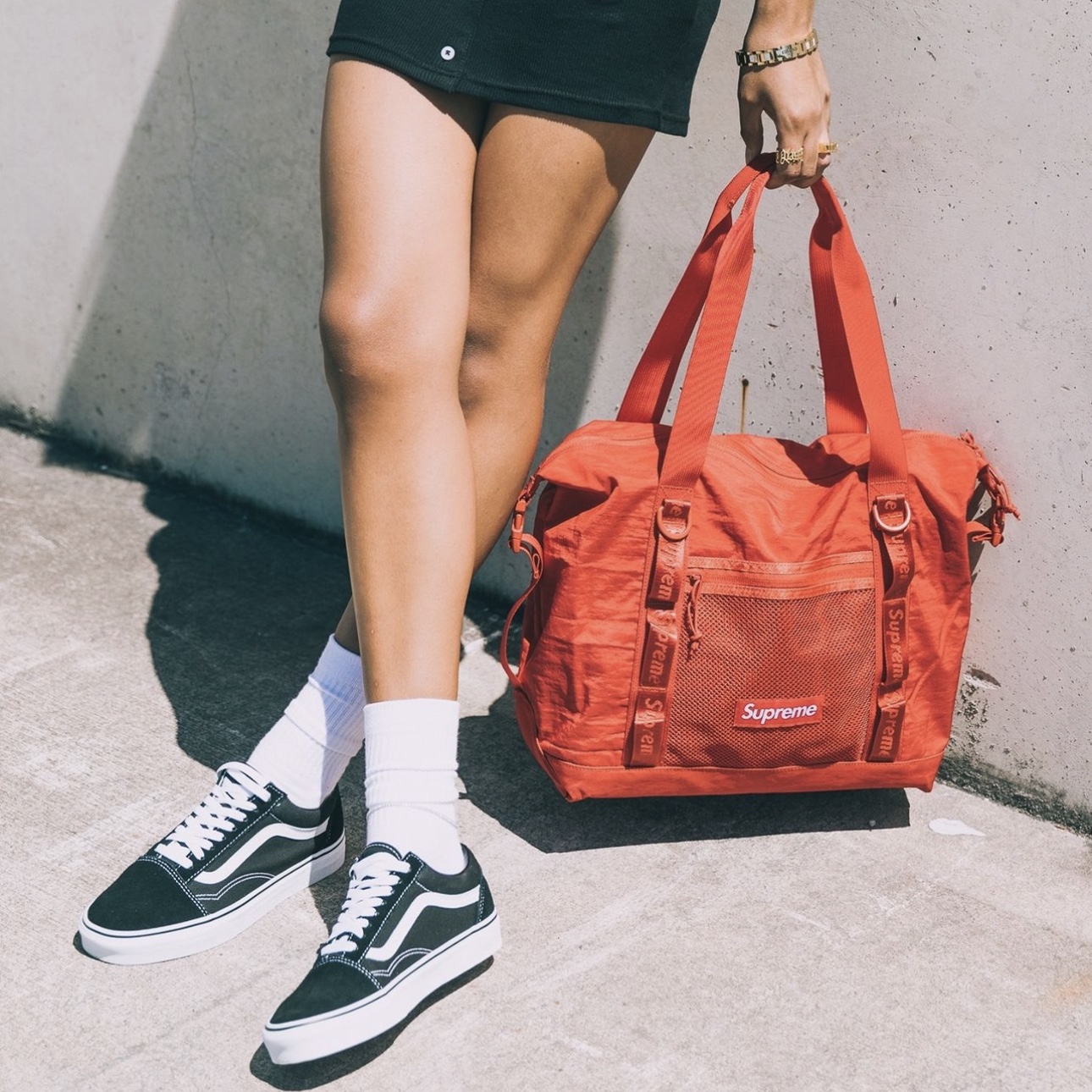 Supreme Zip Tote Dark Red - 20FW 착용 스타일