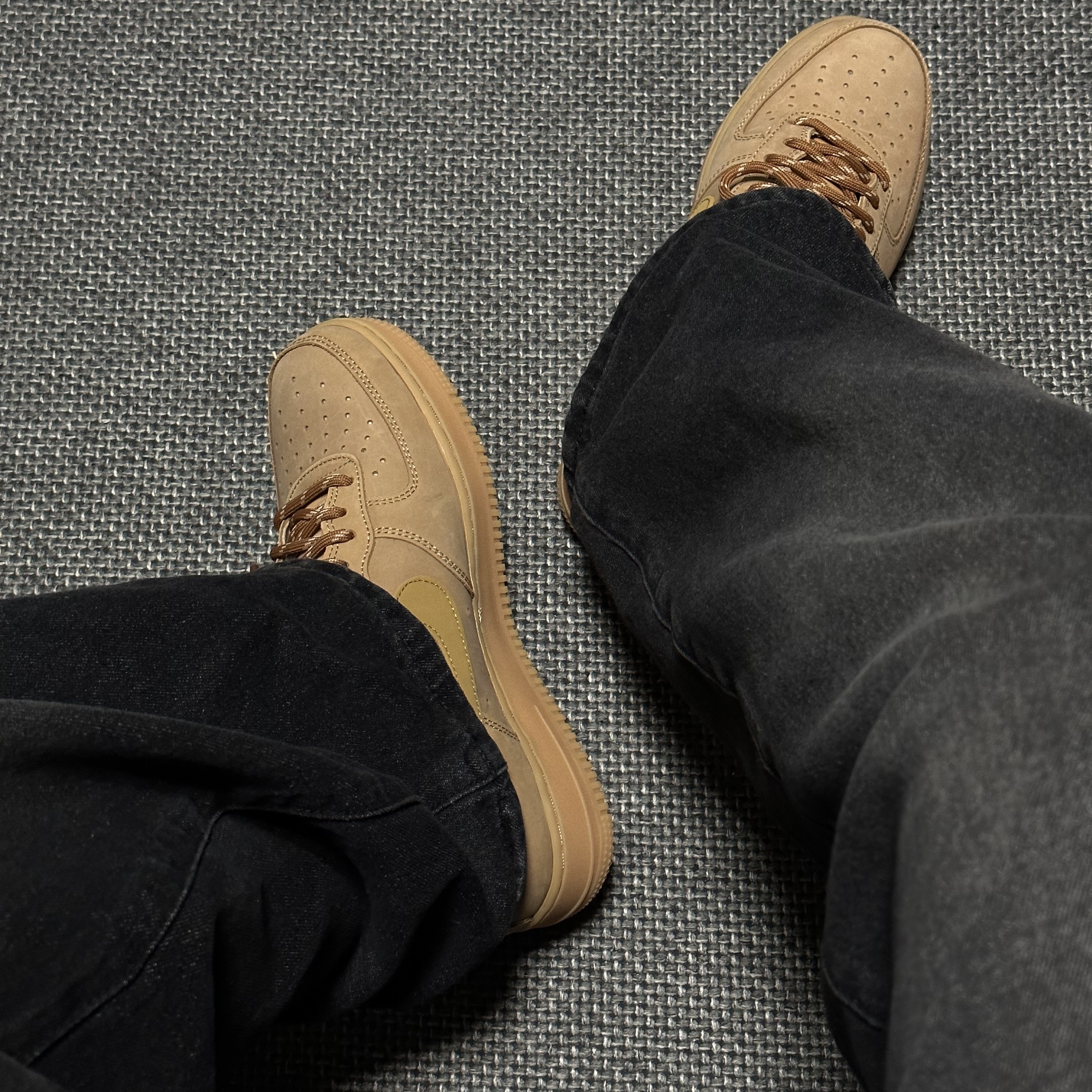 Nike Air Force 1 '07 WB Flax 착용 스타일